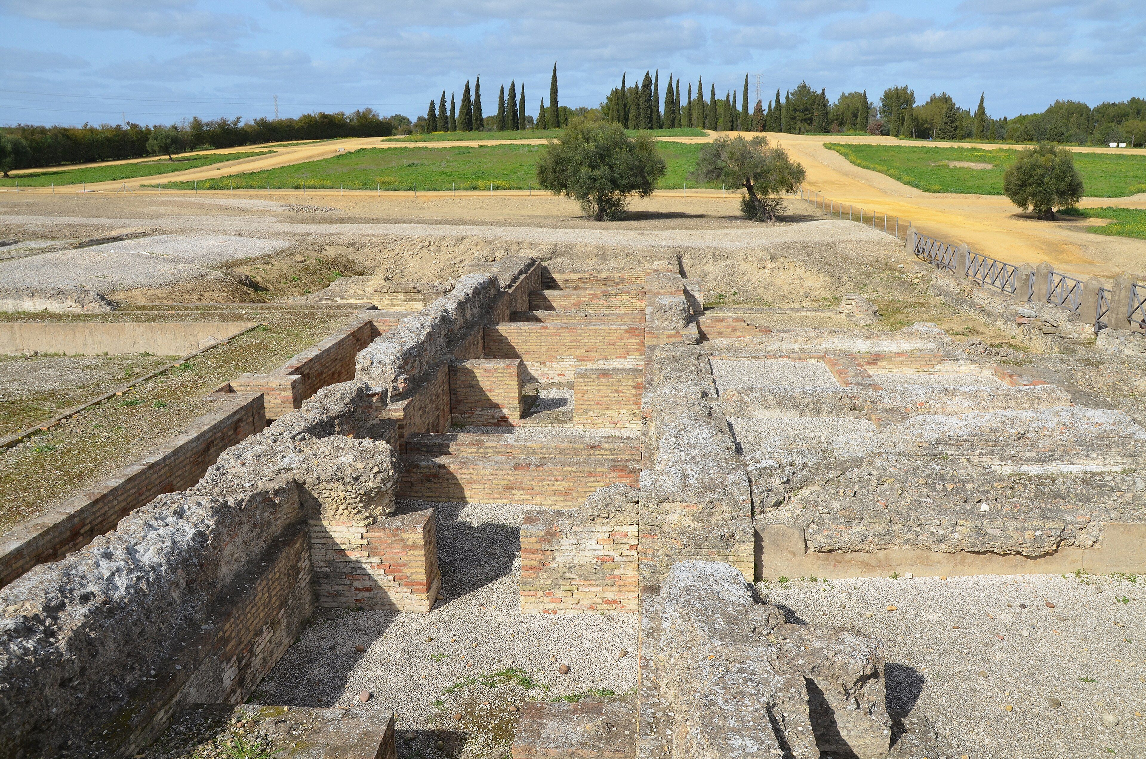 Itálica - Roman Ruins Without the Summer Heat