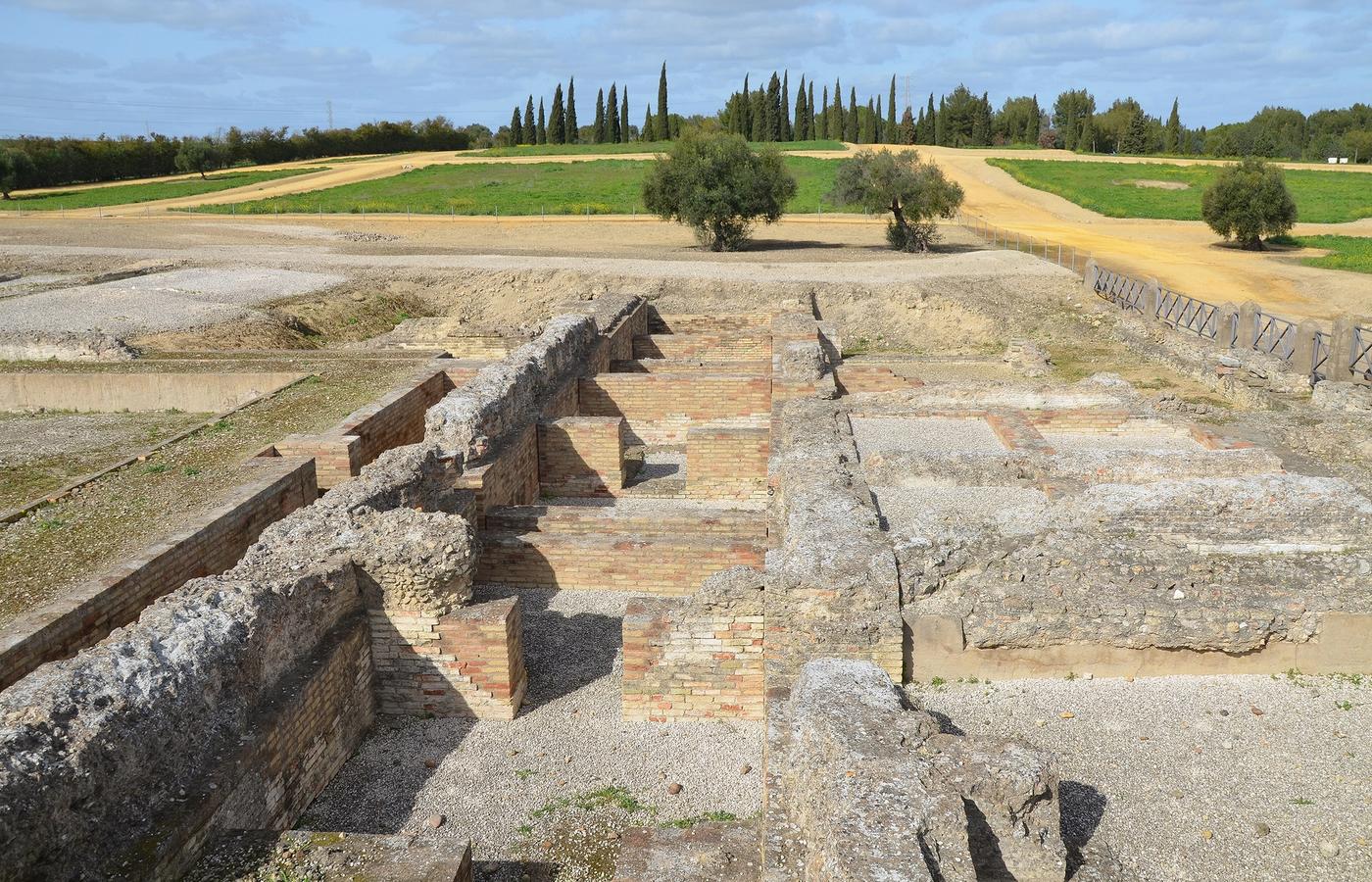 Itálica - Roman Ruins Without the Summer Heat