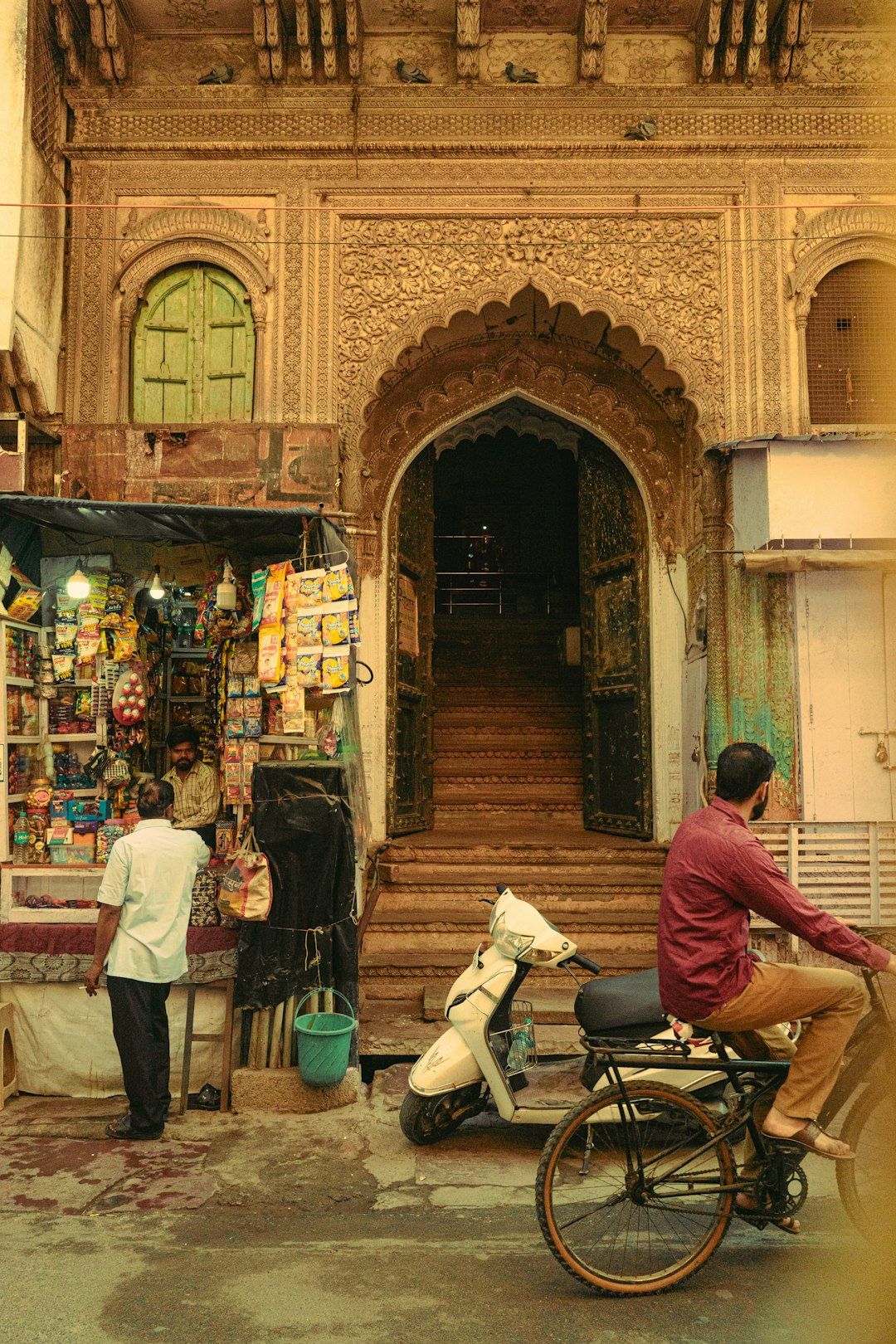 The Grand Bazaar - Four Thousand Shops and a Dry Roof