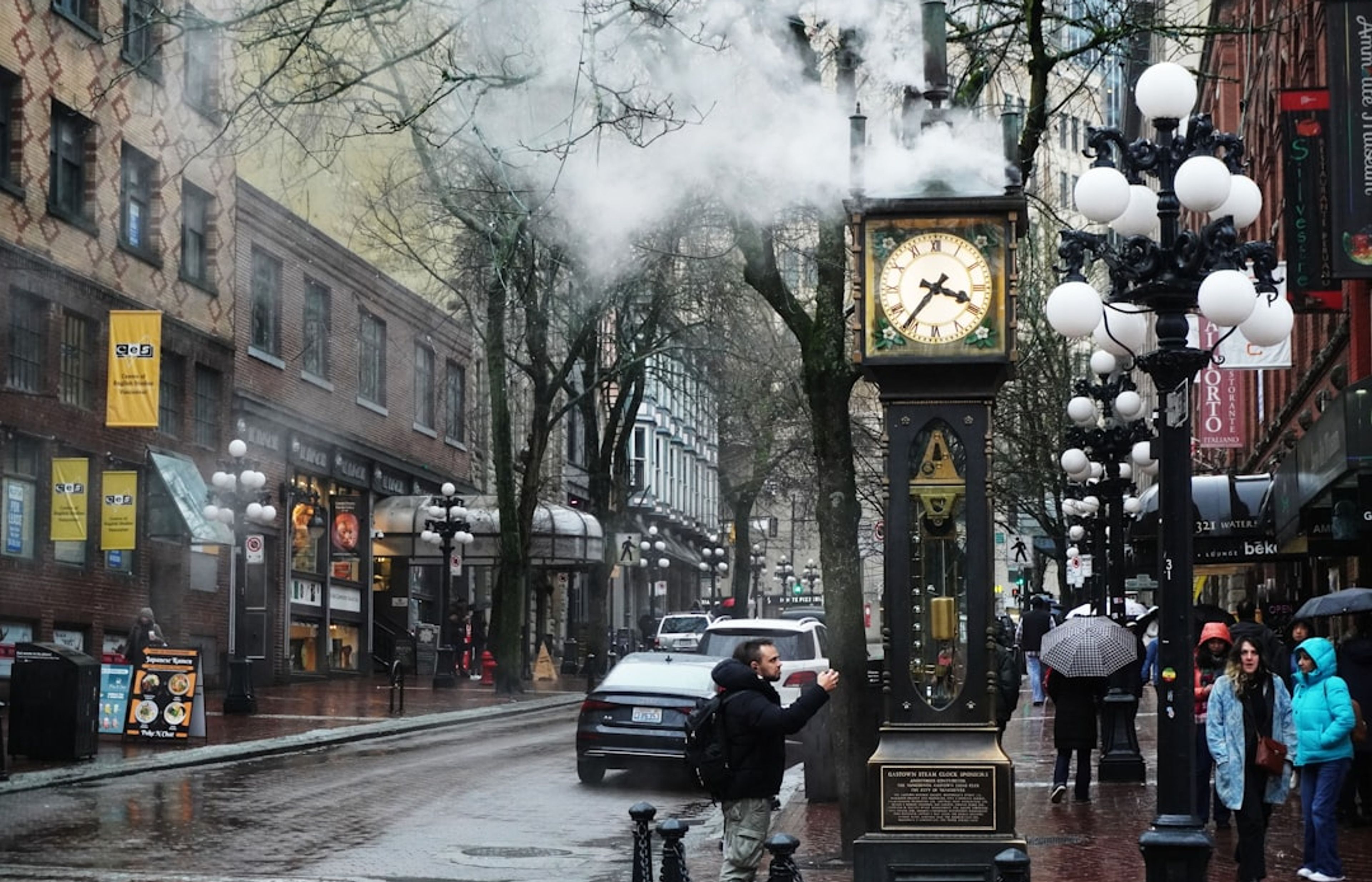 Gastown - Vancouver's Oldest Neighbourhood and Steam Clock