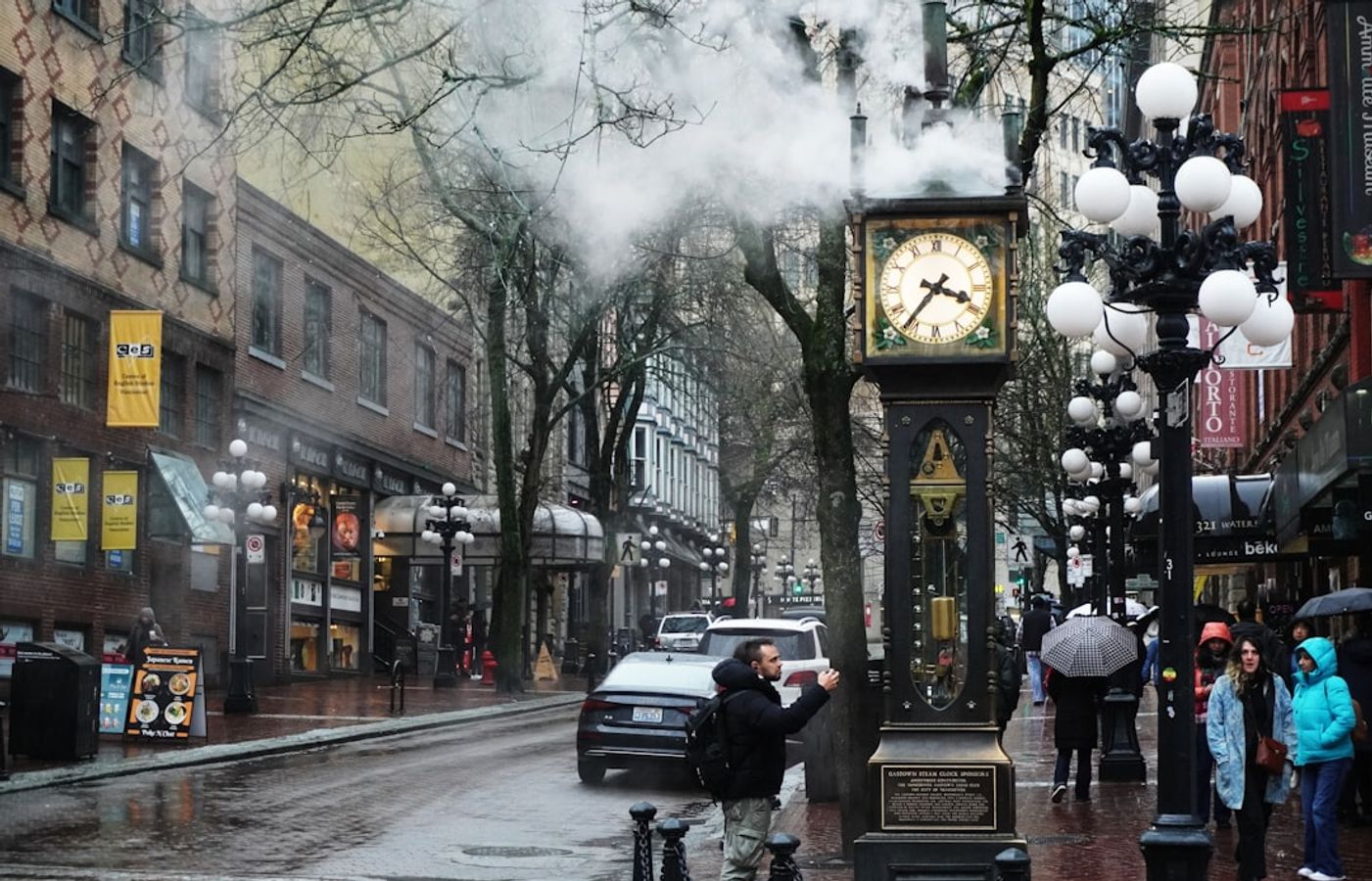 Gastown - Vancouver's Oldest Neighbourhood and Steam Clock