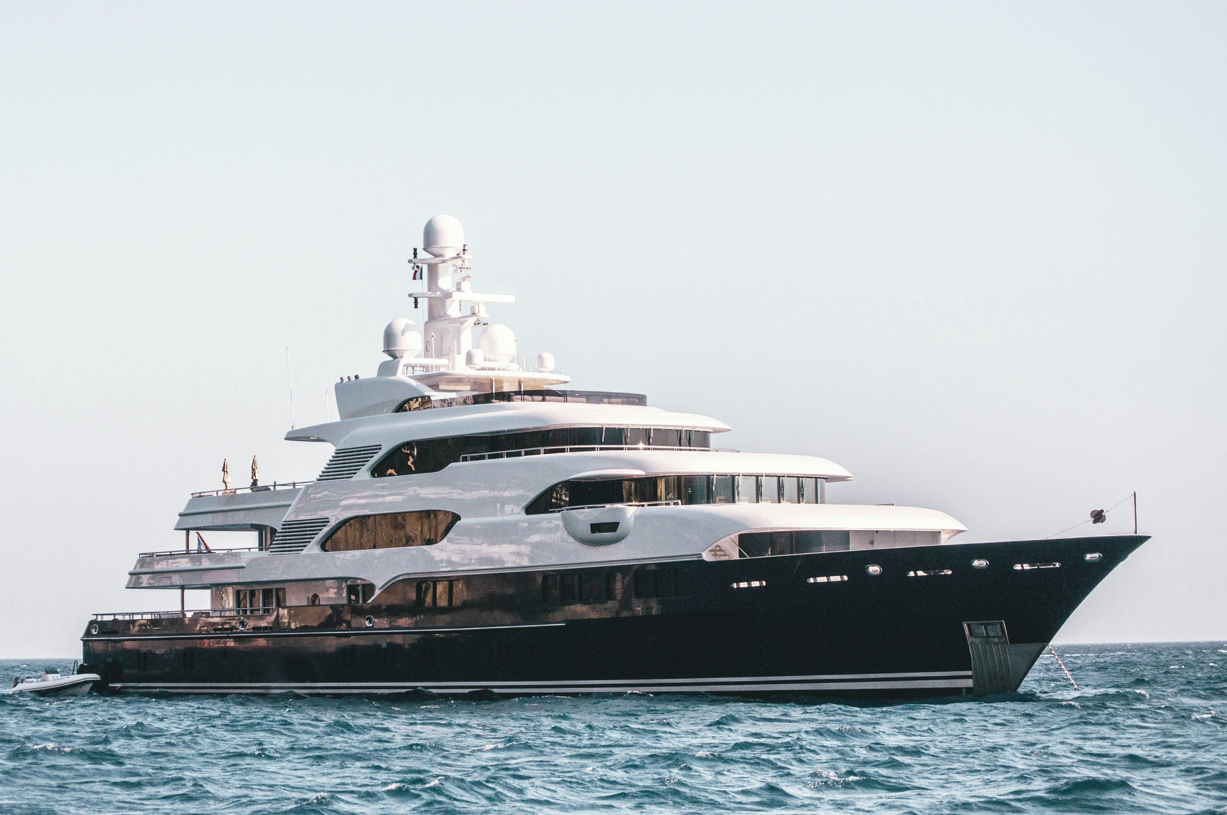 The Five Star Boat Party - Capped Luxury by Ibiza Boat Club