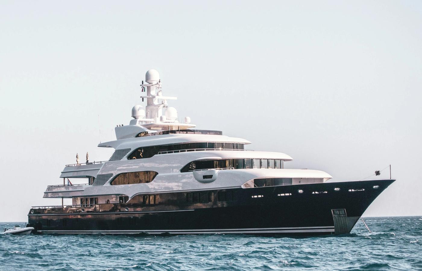 The Five Star Boat Party - Capped Luxury by Ibiza Boat Club