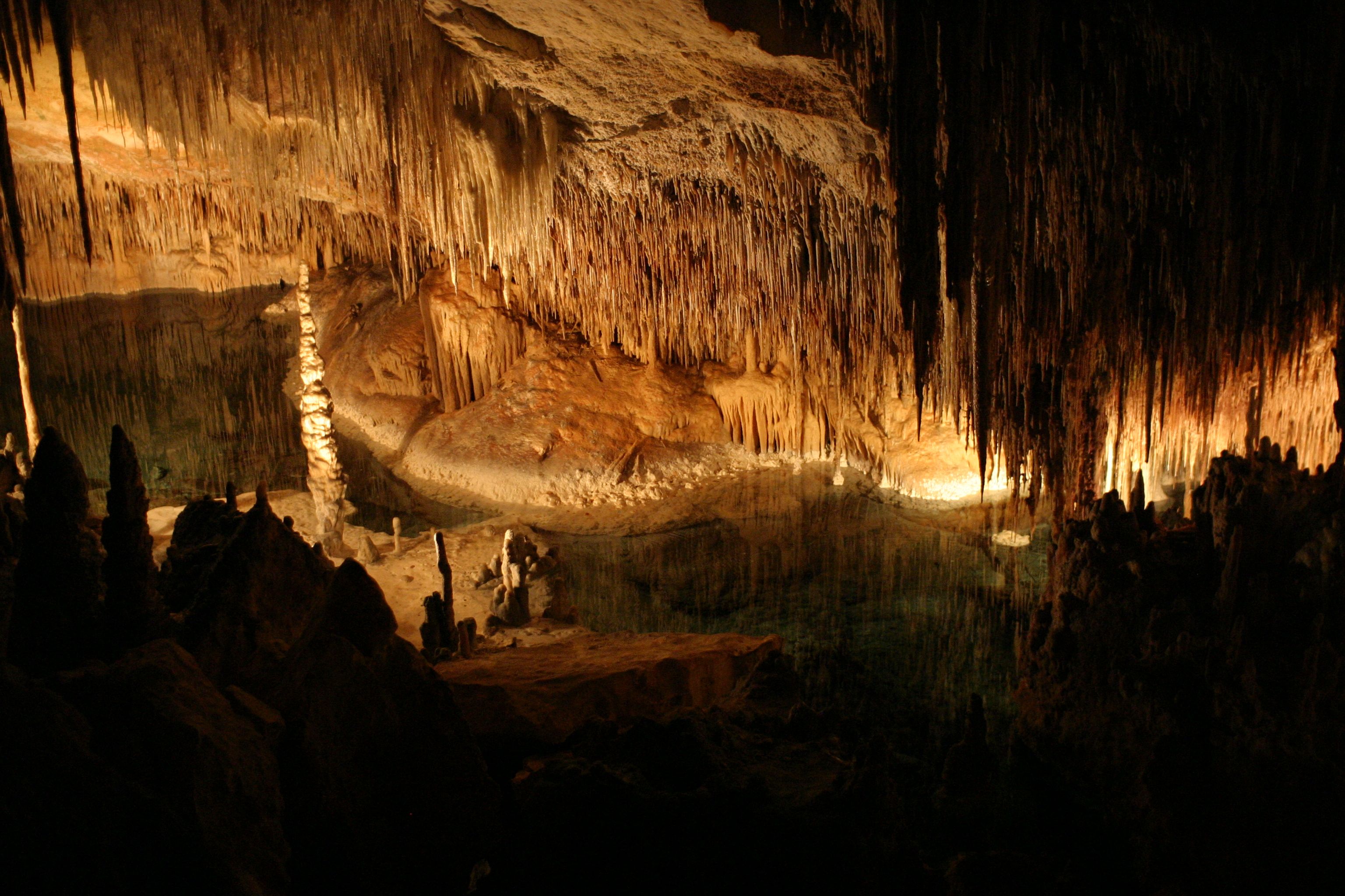 Drach Caves (Coves del Drac) - Underground Lakes on the East Coast