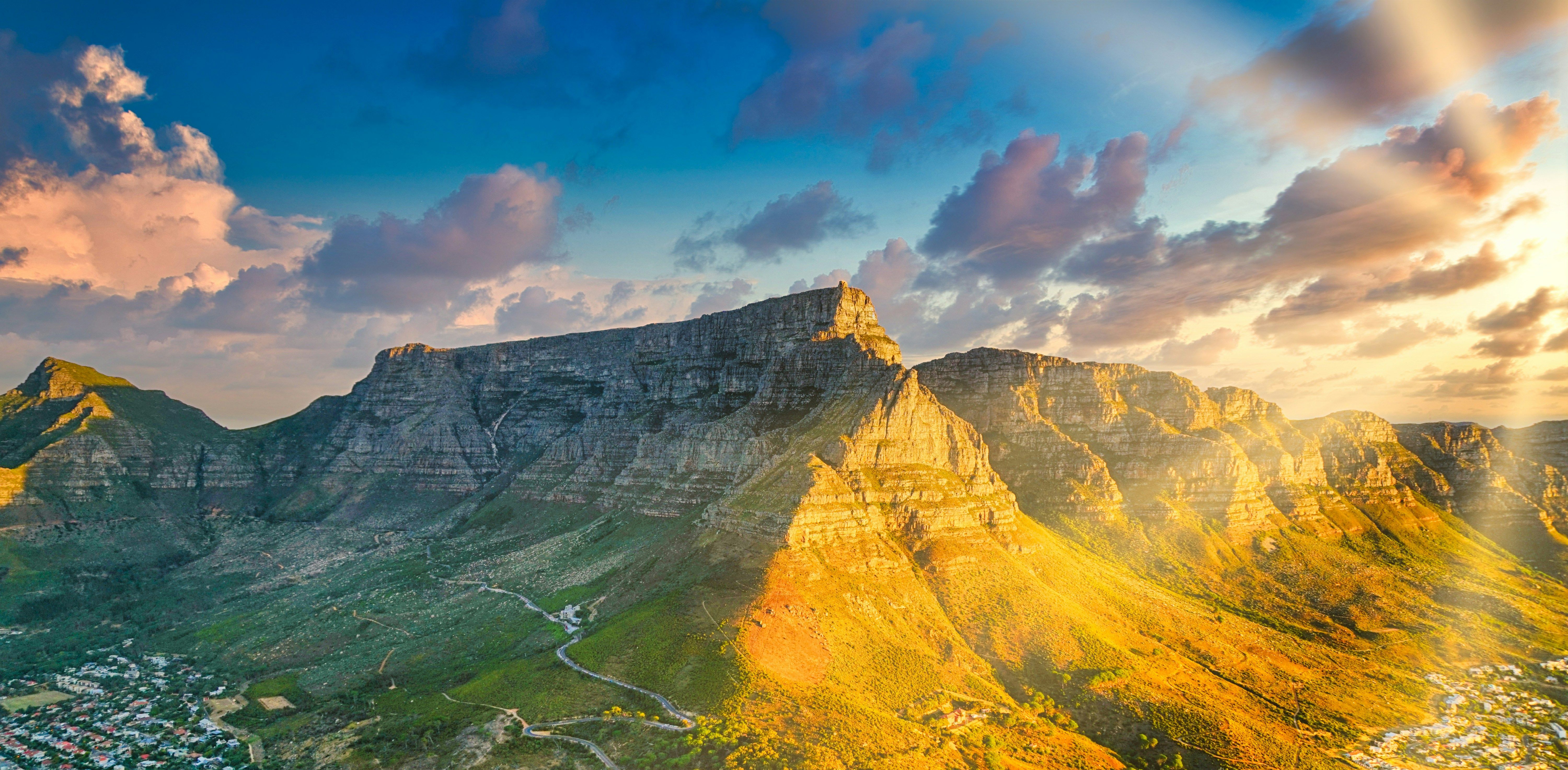 Table Mountain - The Iconic Flat-Topped Mountain