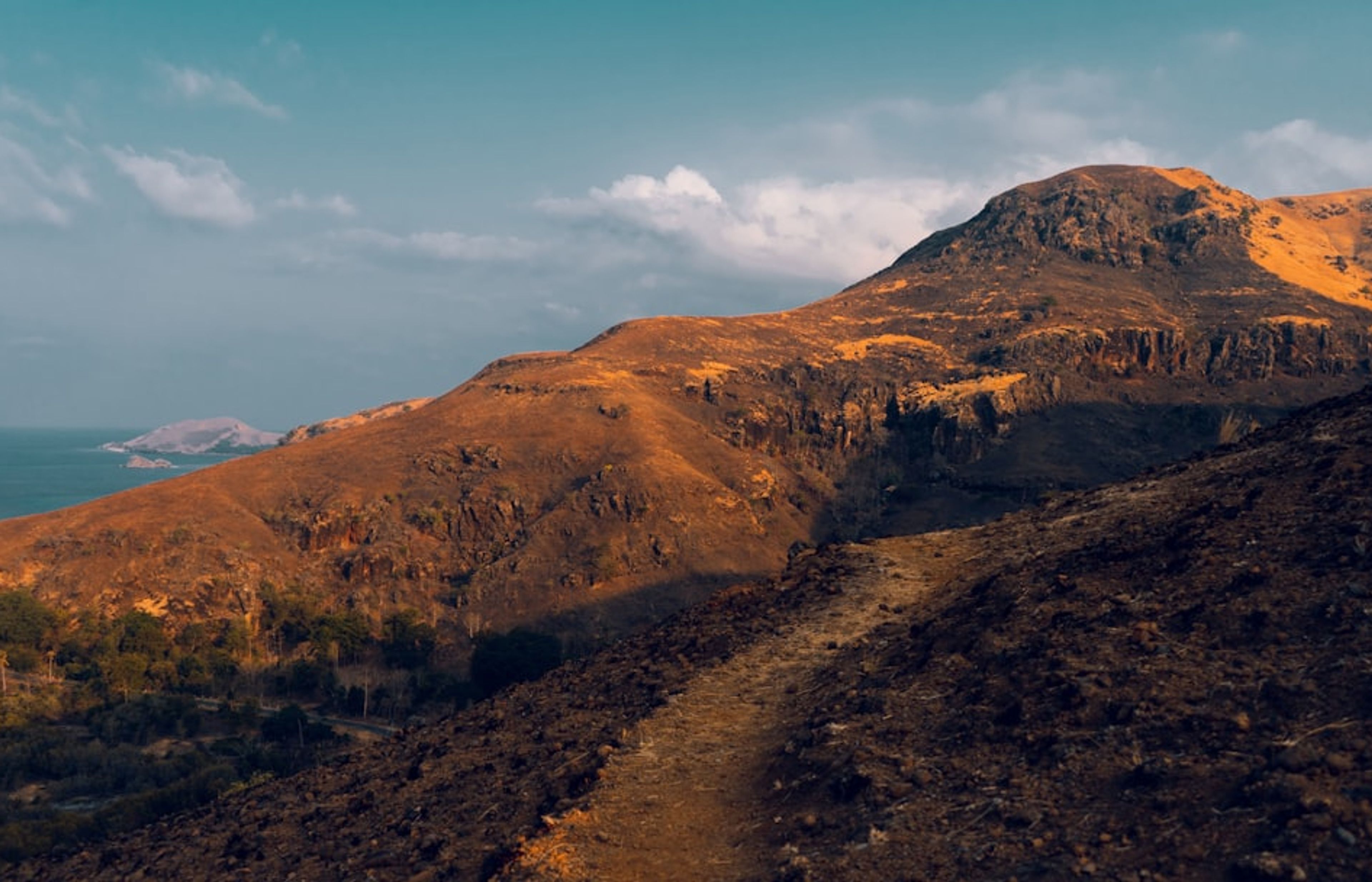 Fira-to-Oia Caldera Trail - The Best Walk in the Cyclades