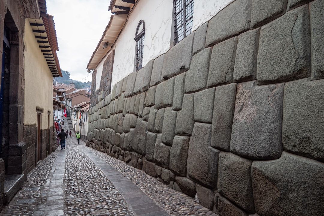 Calle Hatunrumiyoc and the Twelve-Angled Stone - Inca Masonry at Its Finest