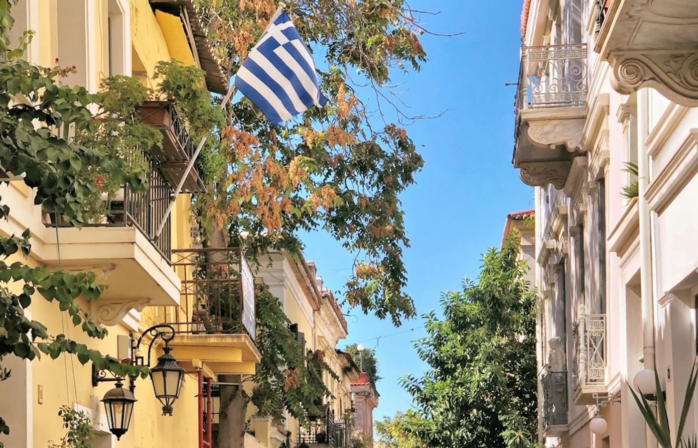 Plaka - The Old Neighbourhood Beneath the Acropolis