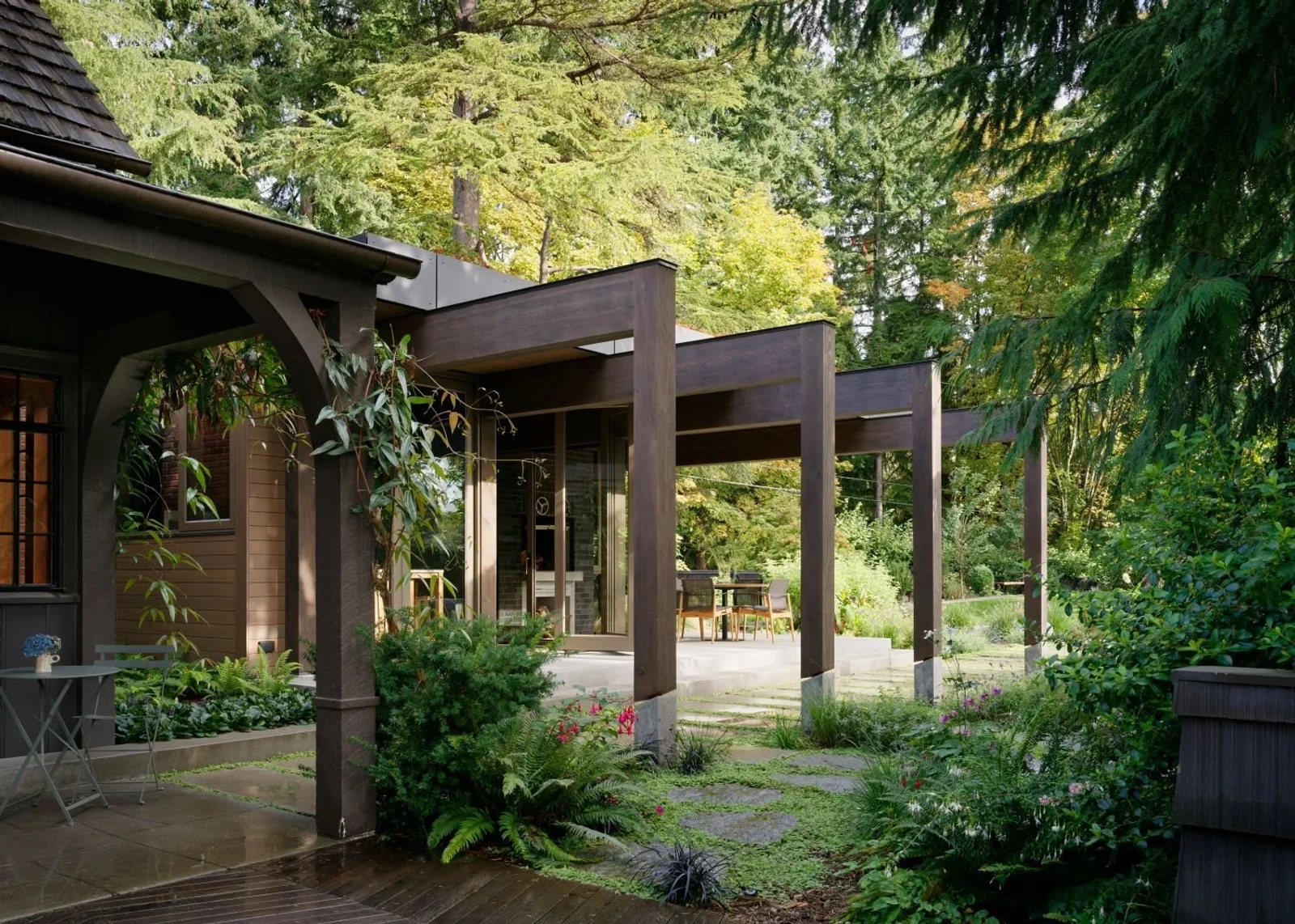 An exterior shot of The Loyal Captain in Seattle, WA