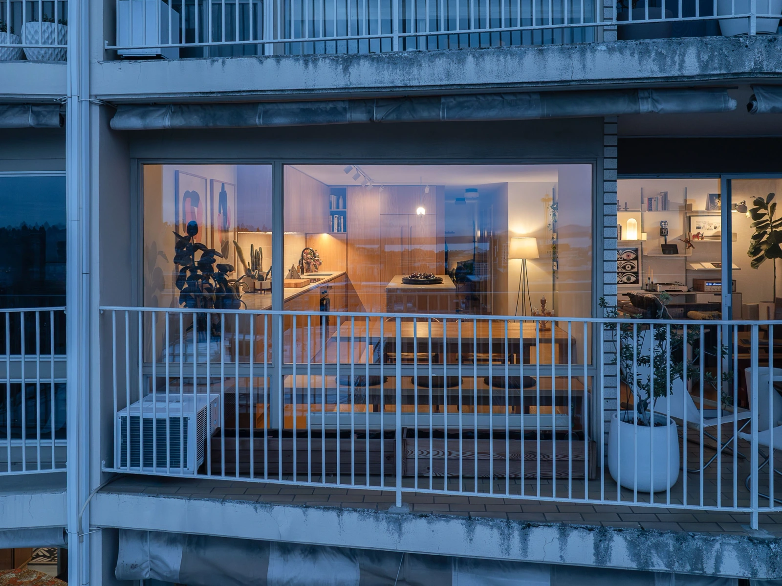 An exterior shot of the Highlander project in Seattle, WA