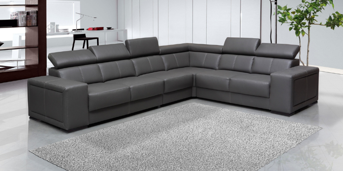  how to arrange an  L Shaped Sofa in the Living Room 