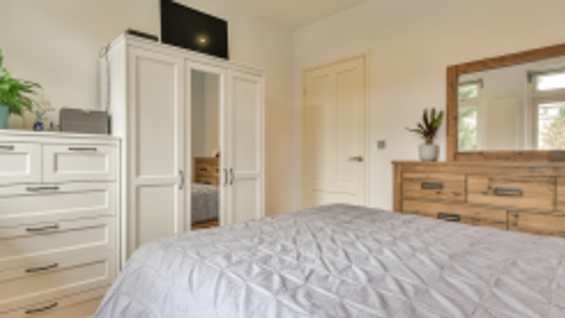 simple wardrobe designs for small bedroom