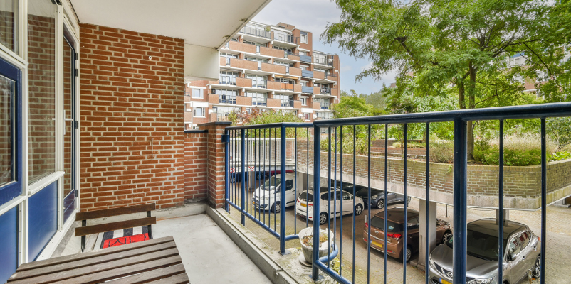 balcony dimension