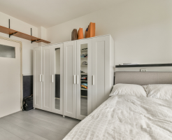 Standard Almirah Size for Indian Bedrooms 