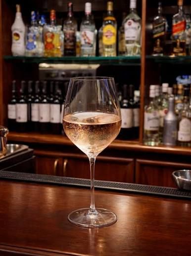 156. Weißwein Quitten lieblich 0,15 l