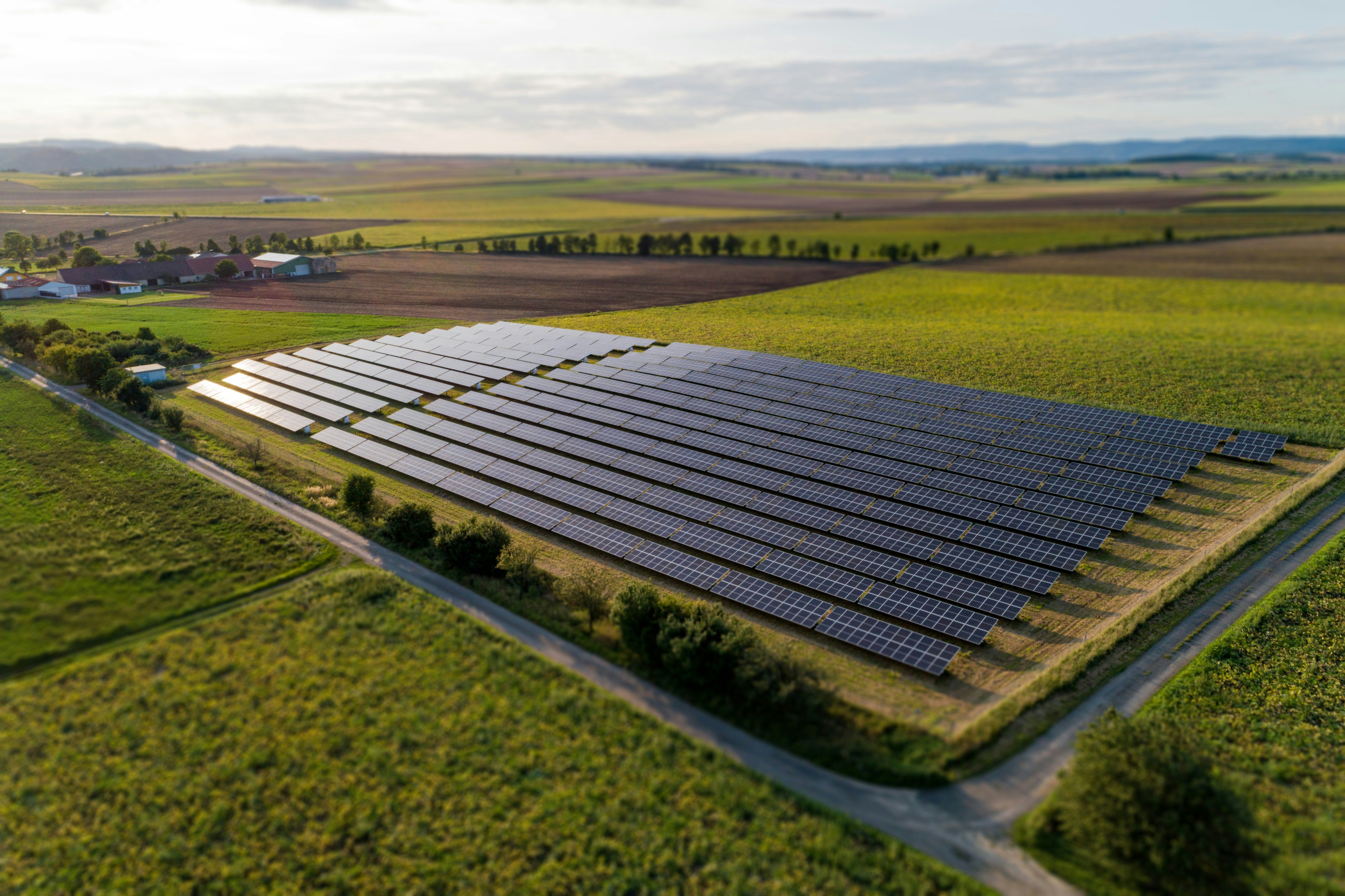 Solar Panel Types Guide 2026: EPC Reference