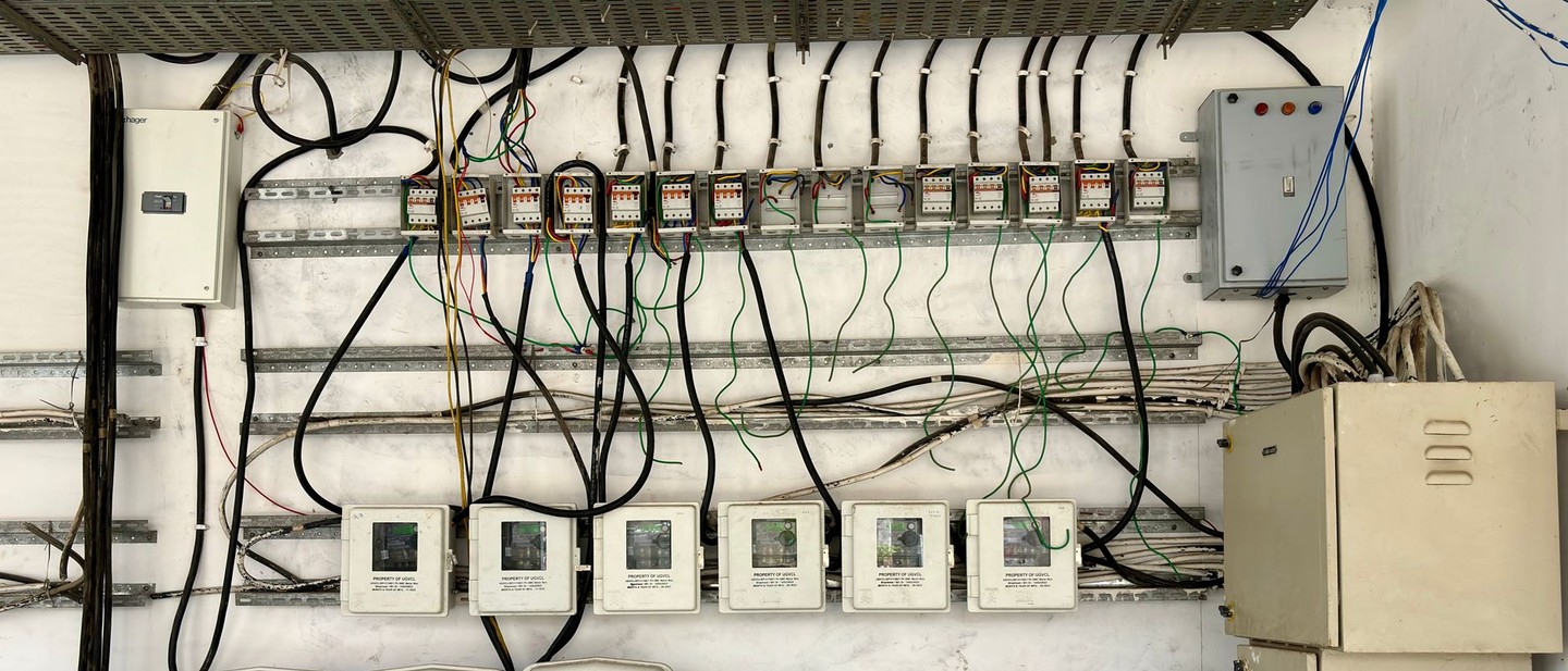 How to Disconnect Solar Panels Safely in 2026