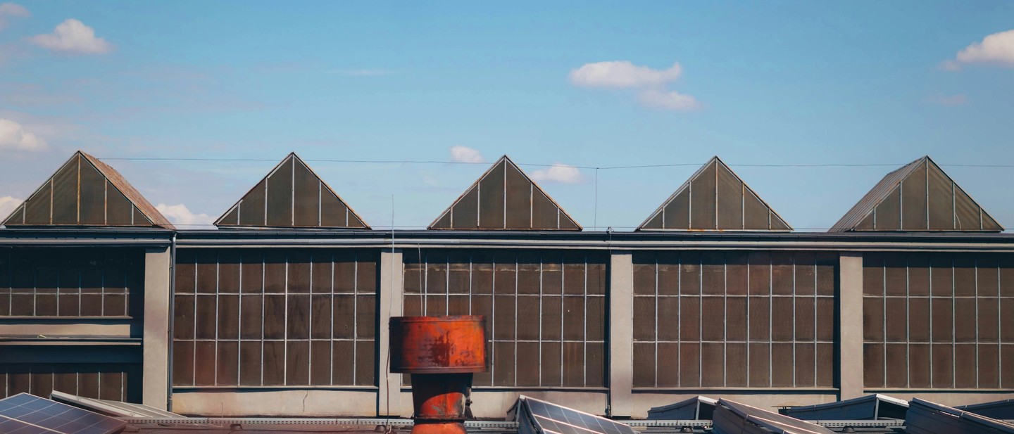 Solar Panel Orientation South vs East‑West in 2026