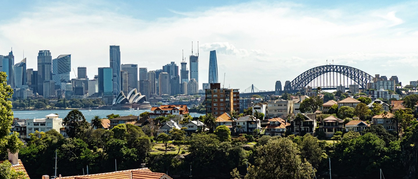 Australia Solar Sharer Offer: EPC Guide to Midday Power