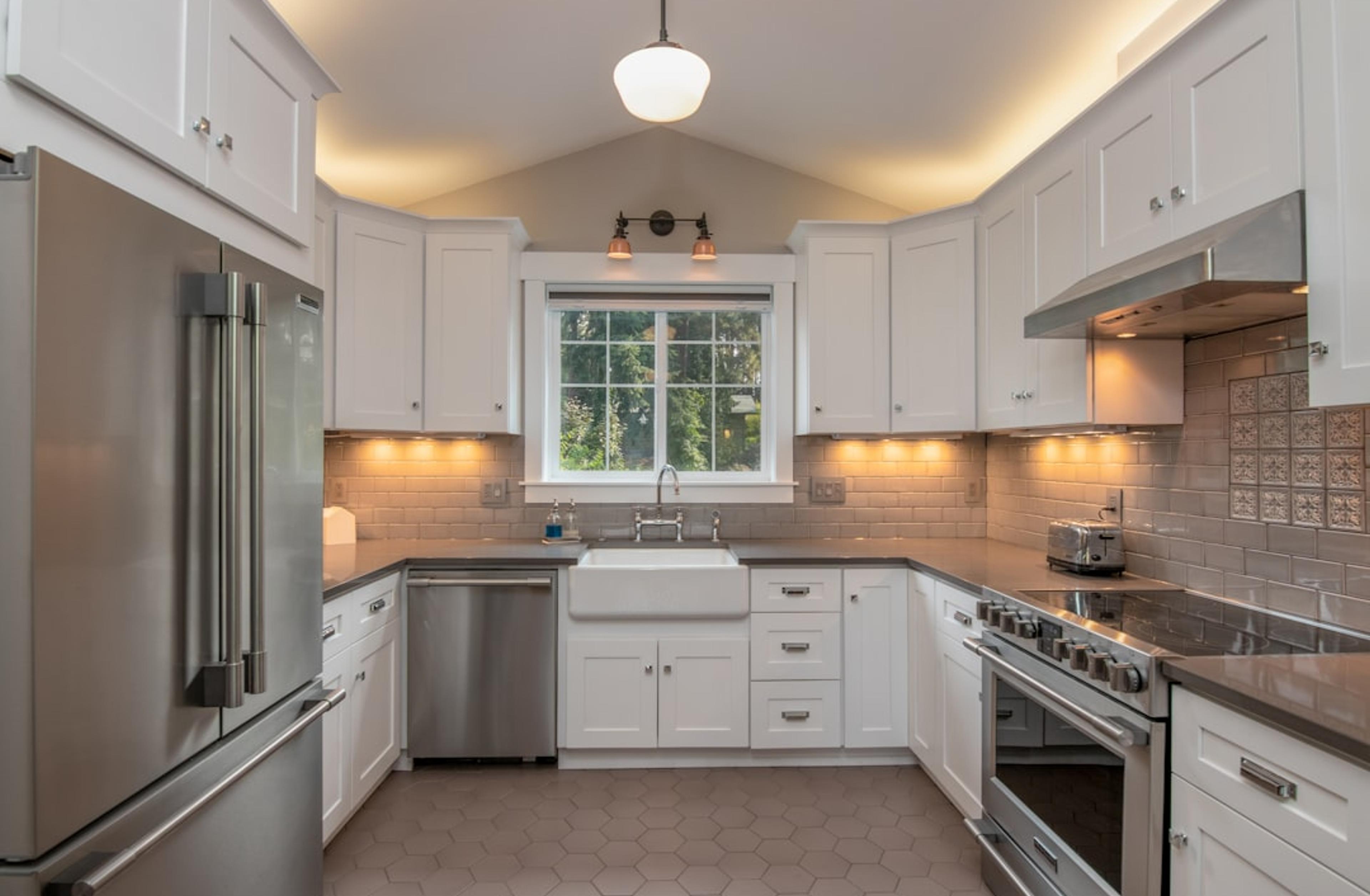 Classic white farmhouse kitchen