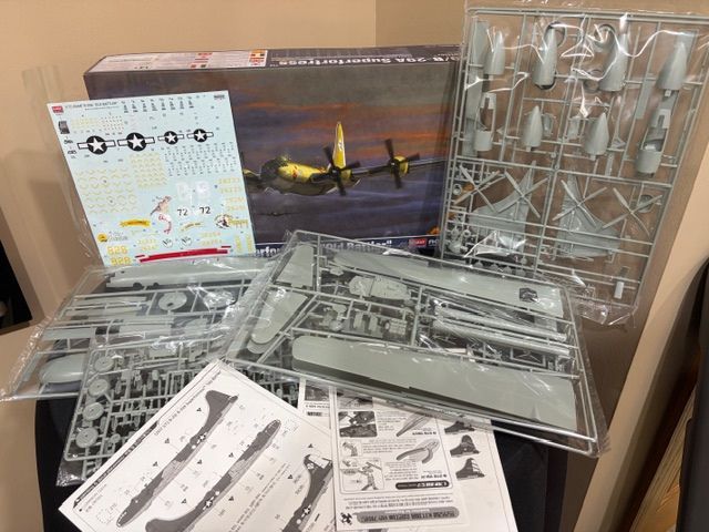 Academy B-29 / B-29A Superfortress "Old Battler" Kit contents