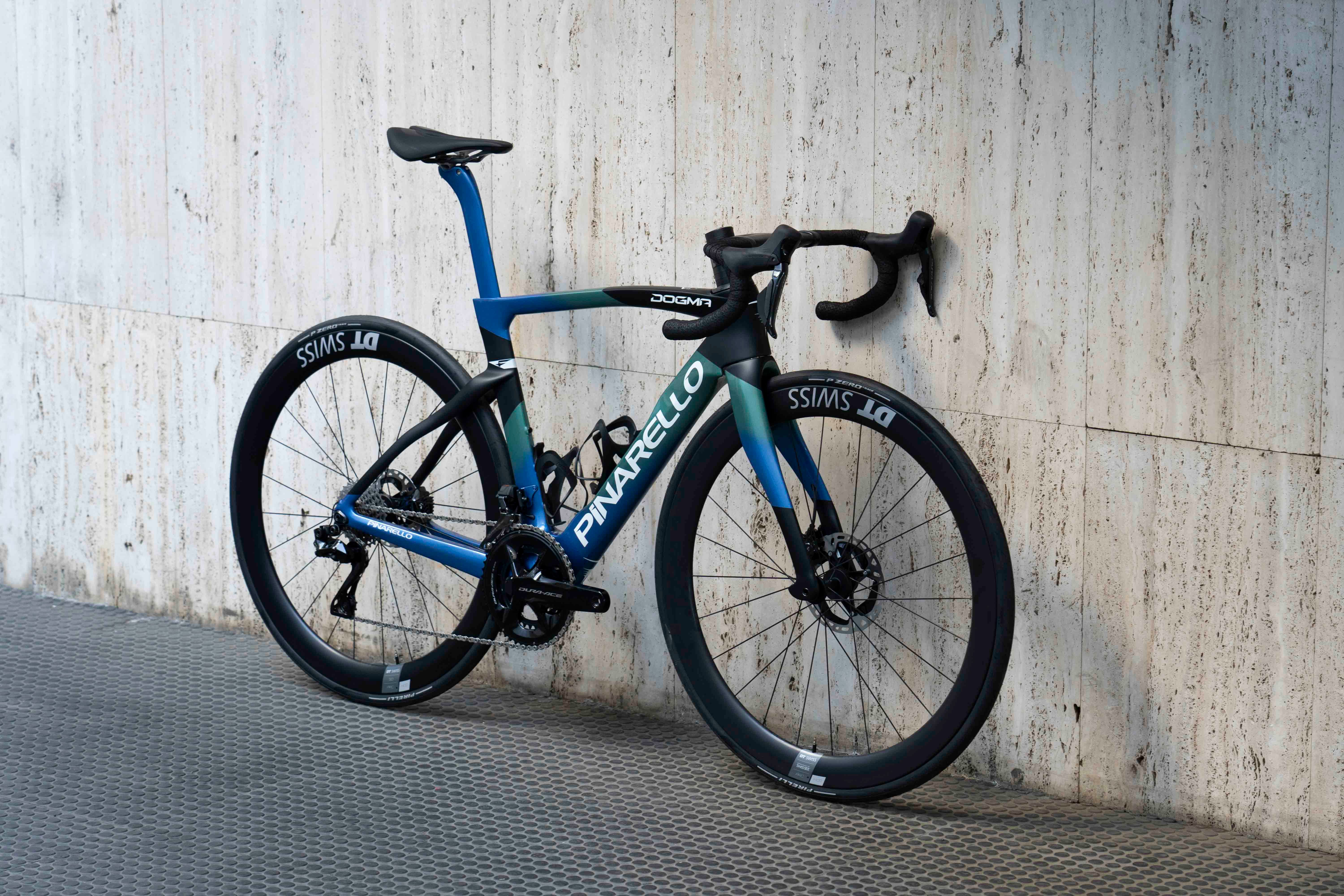 Pinarello 2024 vertigo blue