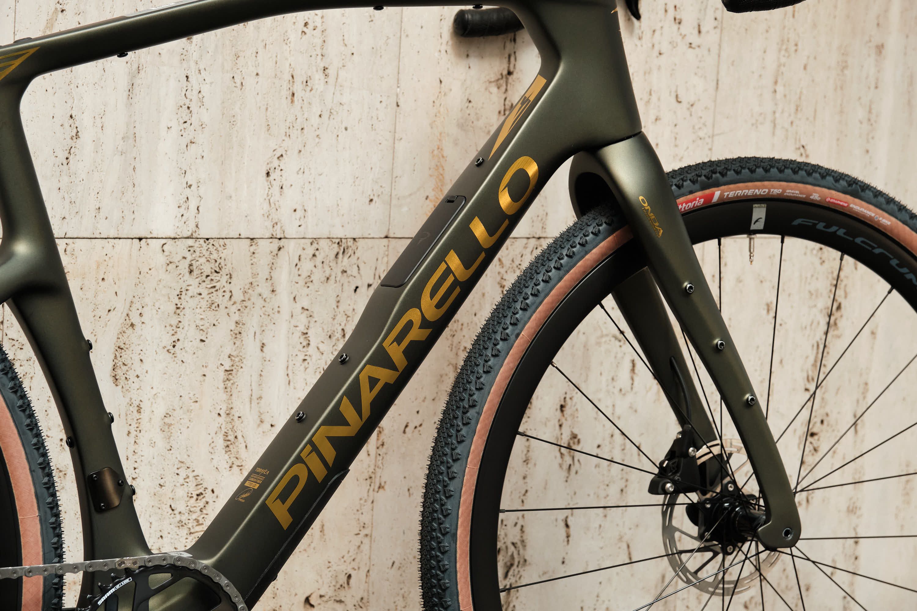 Pinarello Grevil F3 | Sram APEX XPLR AXS 1x12 | Etna Black | Size 575