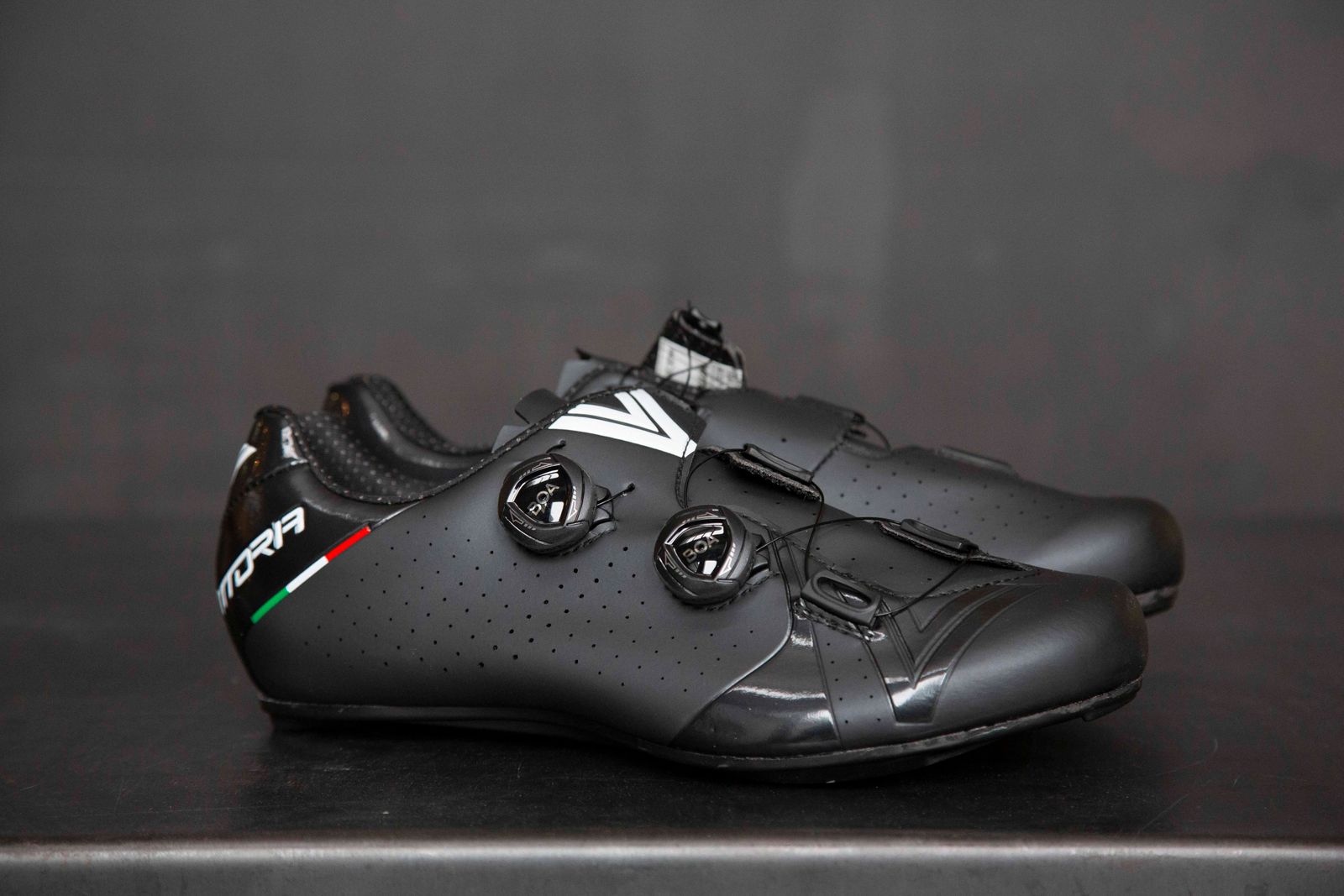 Velar Road Cycling Shoes Black In Stock - Main Image