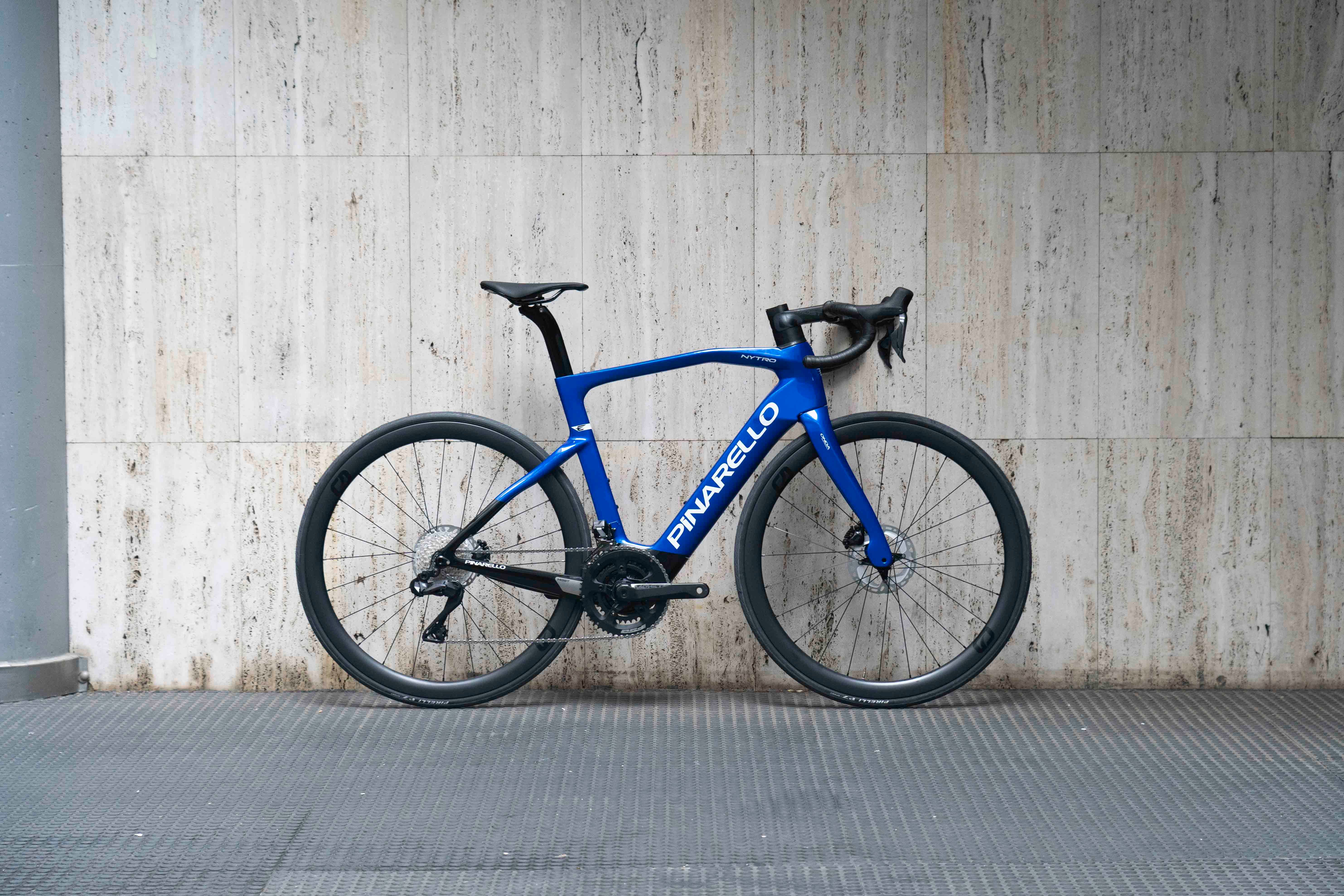 Nytro E7 Road Disc 2023 Shimano Ultegra Di2 Disc Complete bike