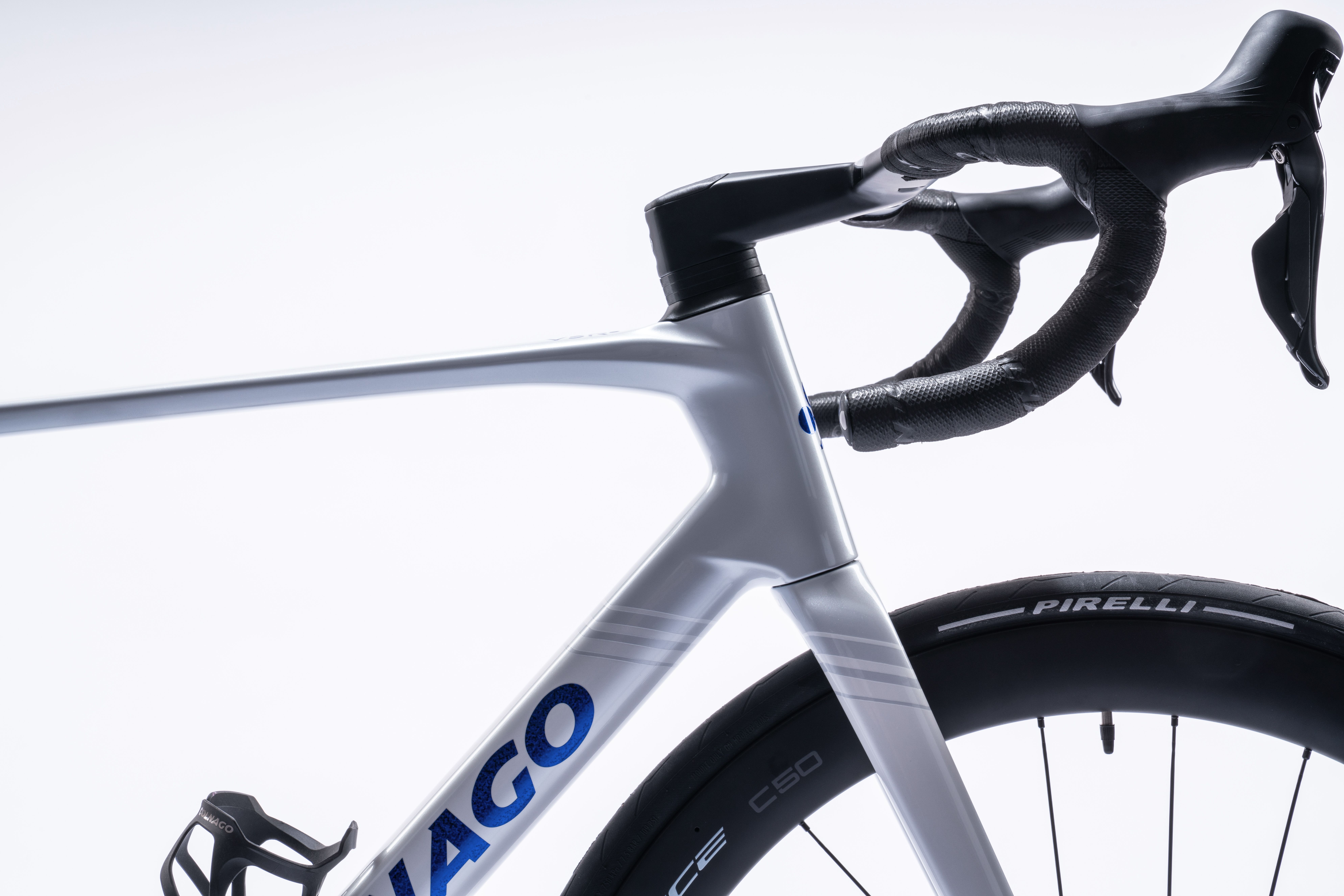 フルカーボン　COLNAGO ACE フルカーボン COLNAGO ACE コルナゴ ACE ロード界の雄がリリースする初