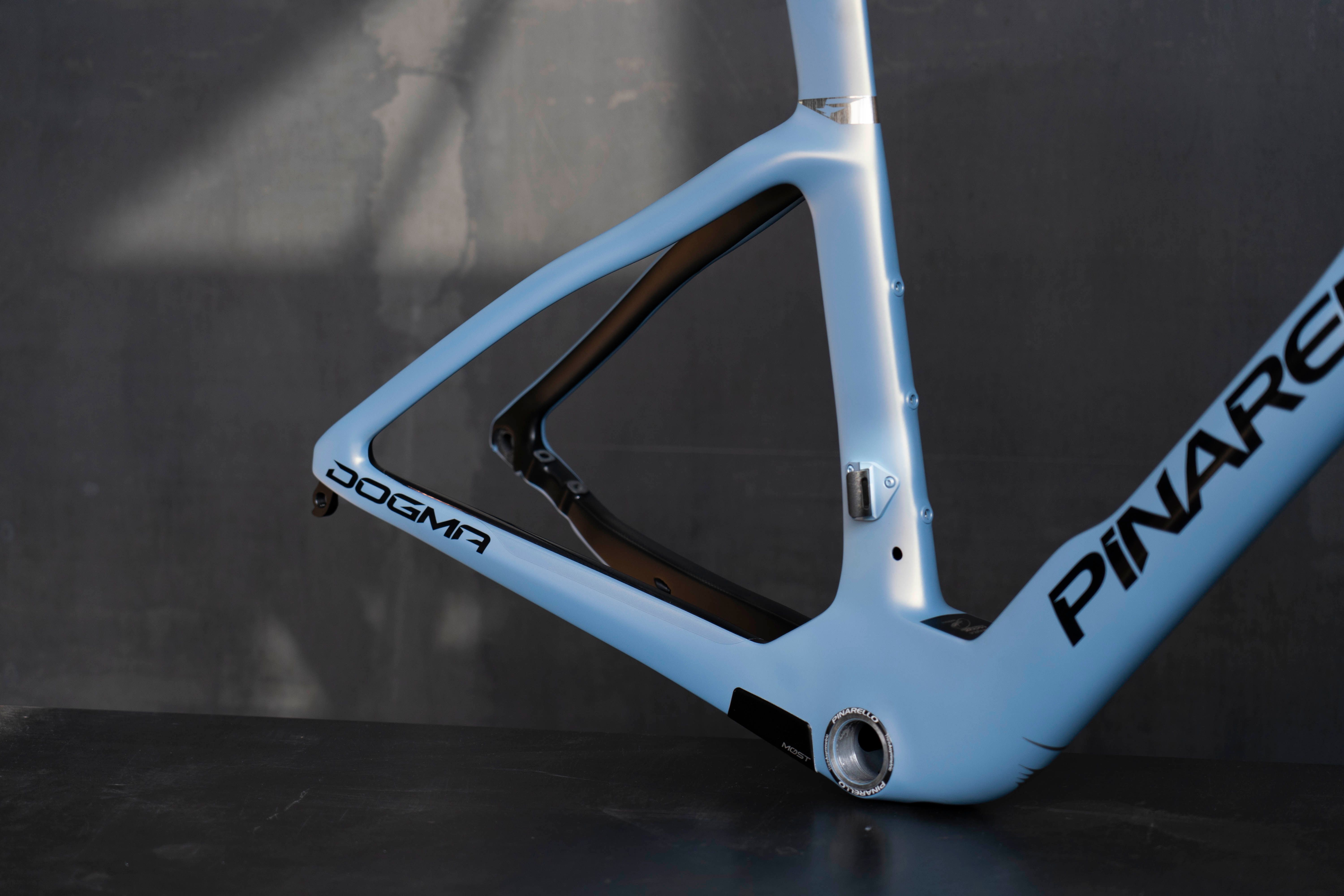 PINARELLO DOGMA F65.1 THINK2 フレームサイズ515 Pinarello New Dogma F Disc 2025 | Luxter Blue | Size 515