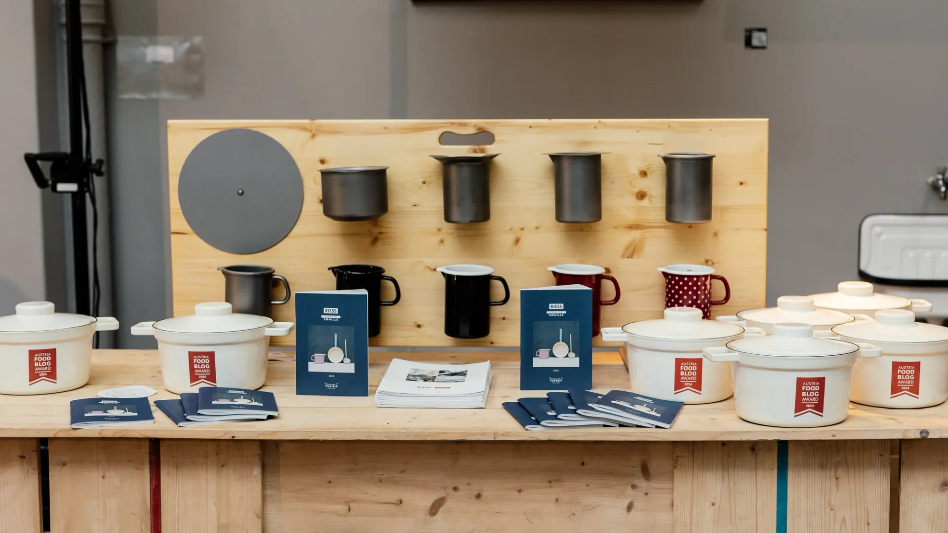 Production process enamel products
