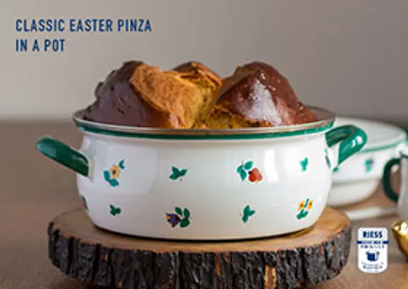 Classic Easter Pinza in a Pot