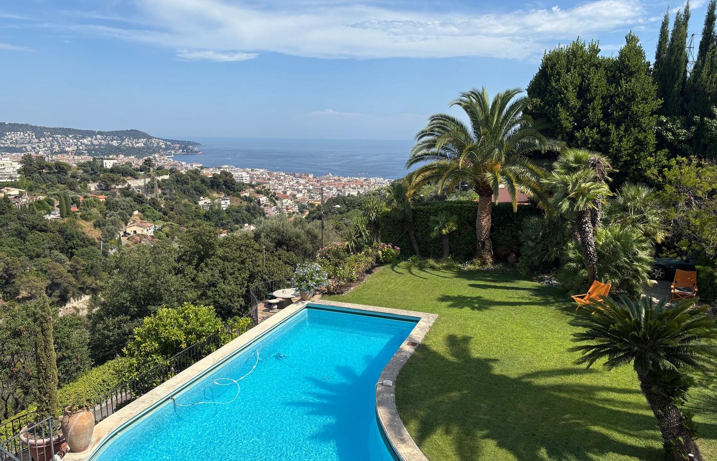 Paradies über den Dächern von Nizza