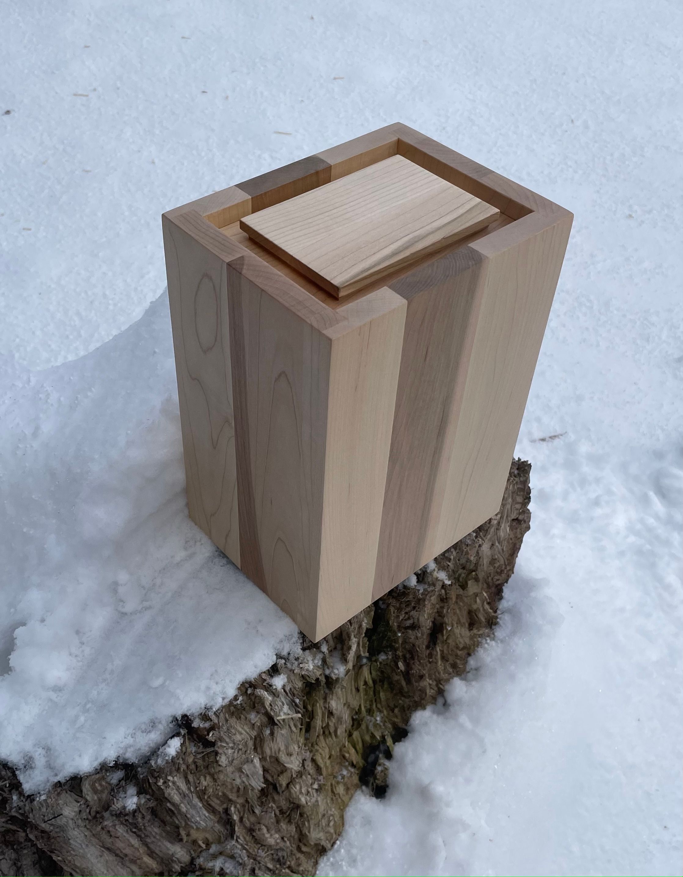 Urne en bois biodégradable, fabrication Québécoise