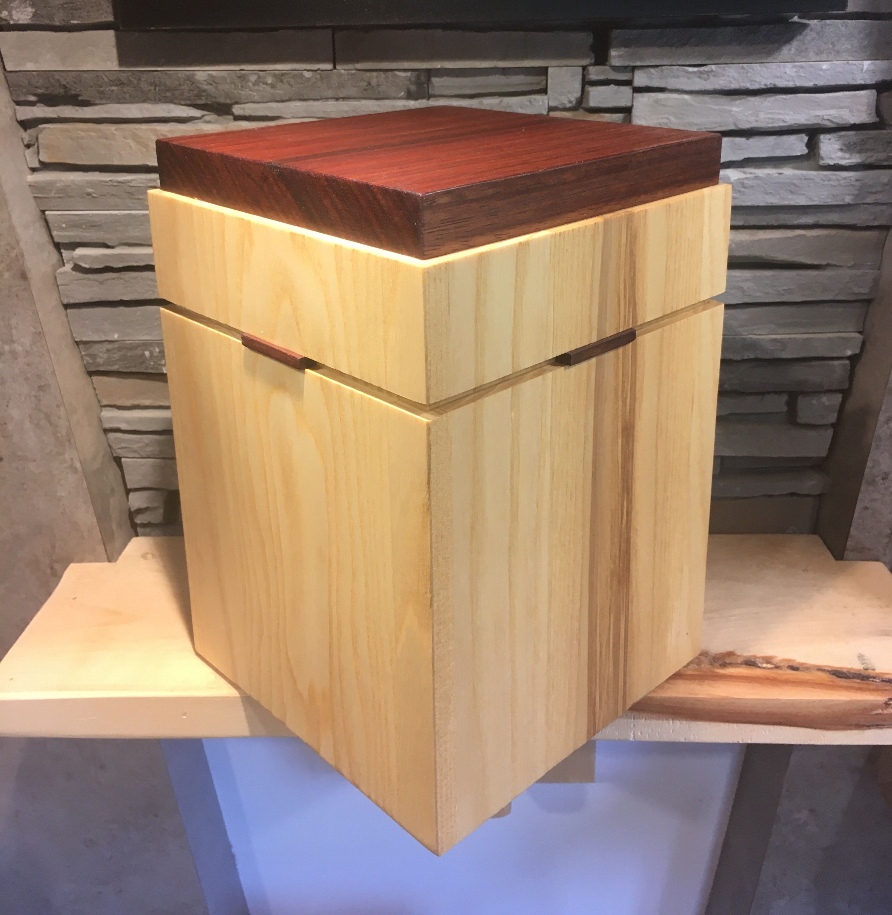 Urne en bois biodégradable, fabrication Québécoise