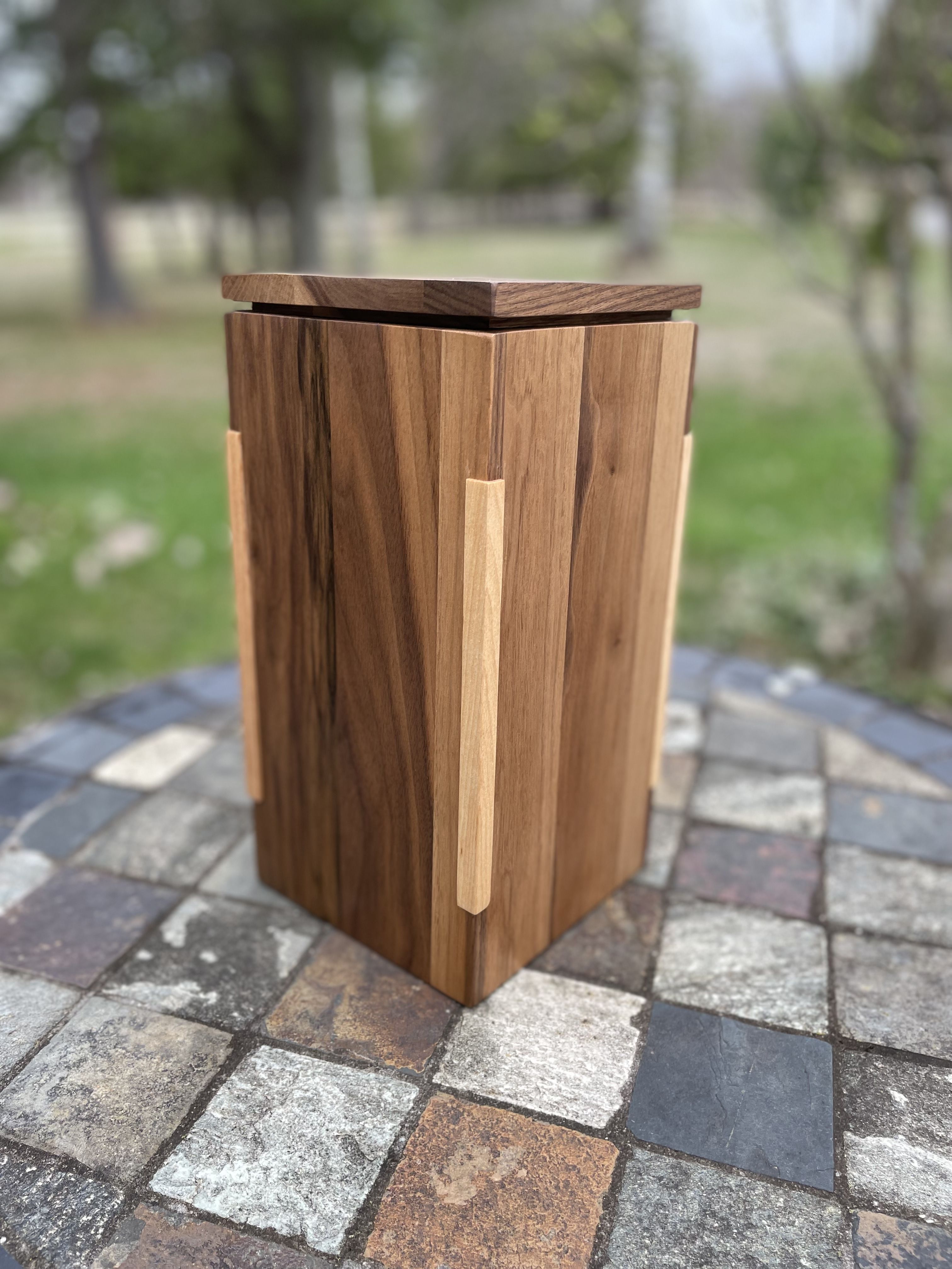Urne en bois biodégradable, fabrication Québécoise