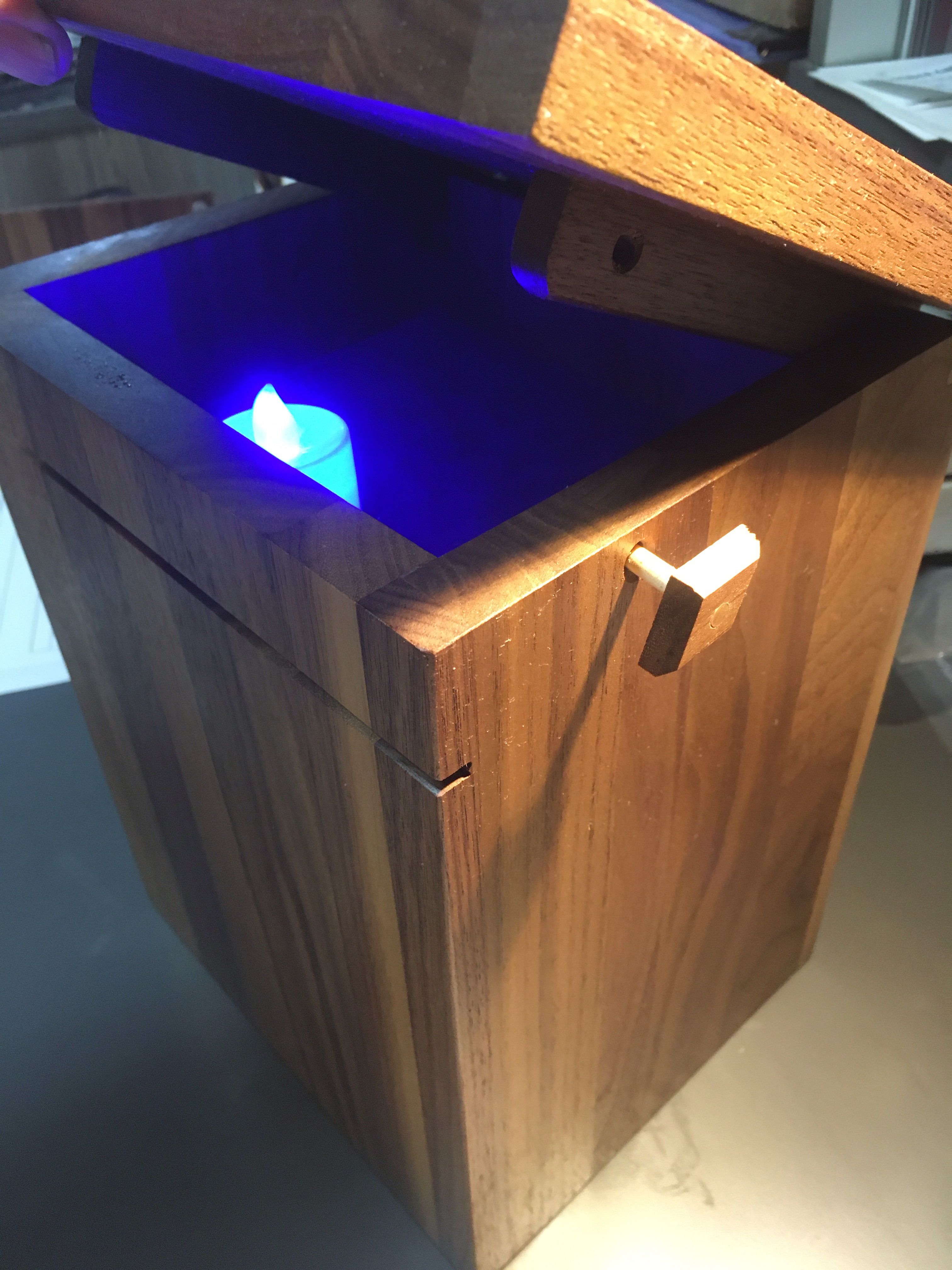 Urne en bois biodégradable, fabrication Québécoise