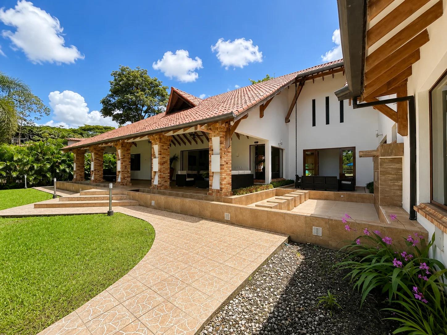 Casa en Hacienda La Primavera - Imagen 3