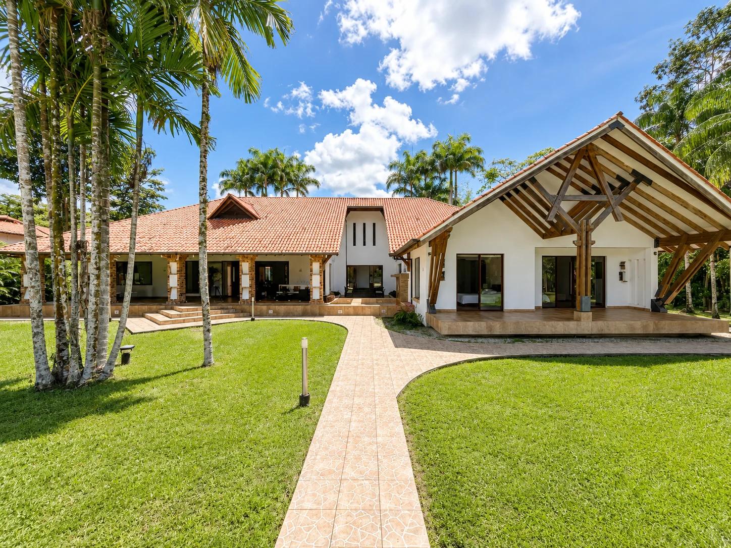 Casa en Hacienda La Primavera - Imagen 2