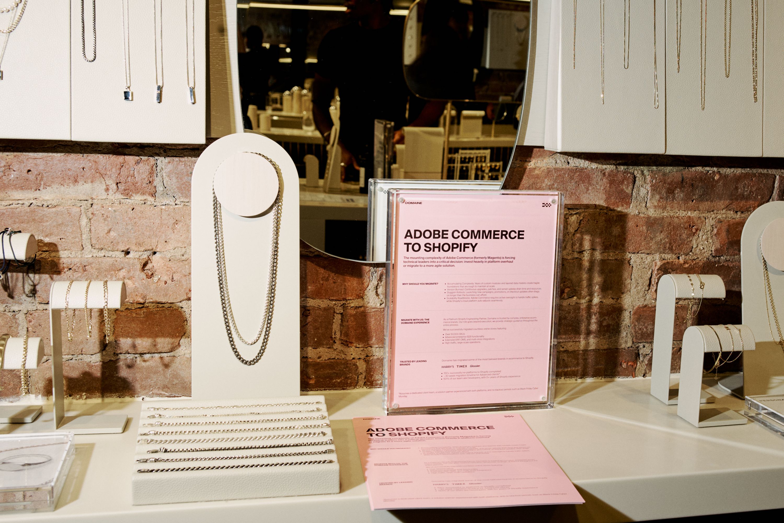 Table at Mejuri Sip & Shop