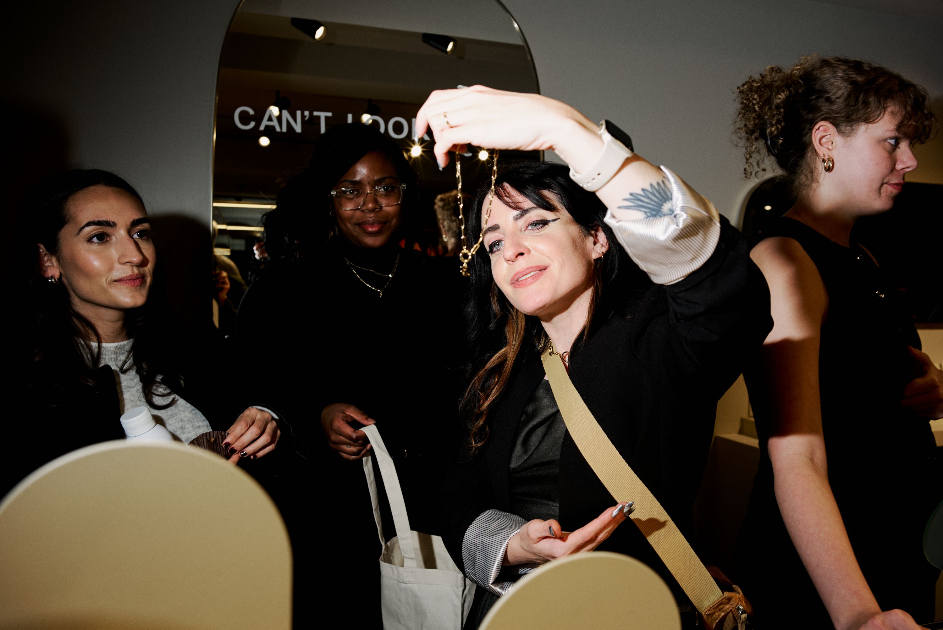 Guests at Mejuri Sip & Shop