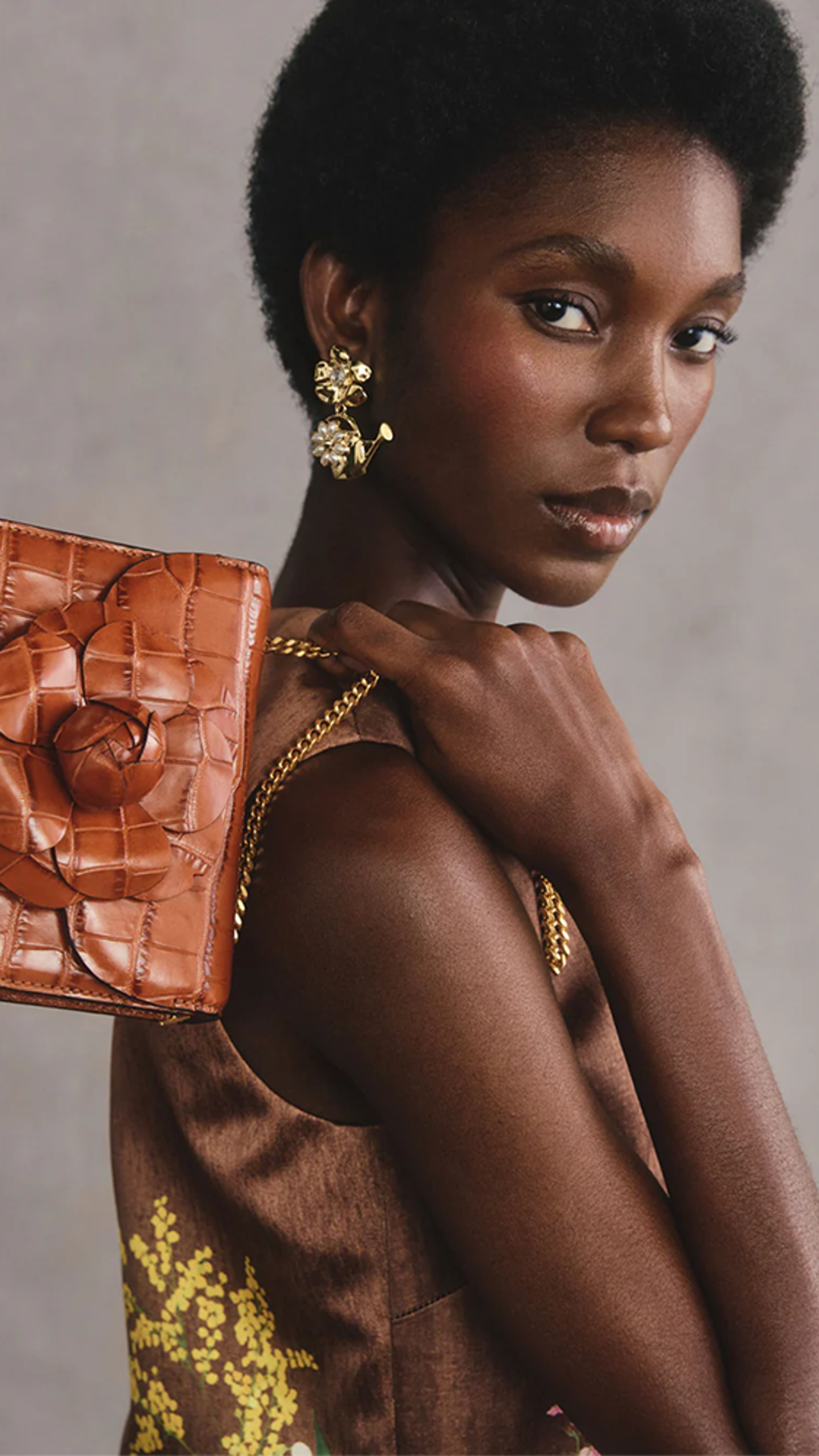 Model with brown bag