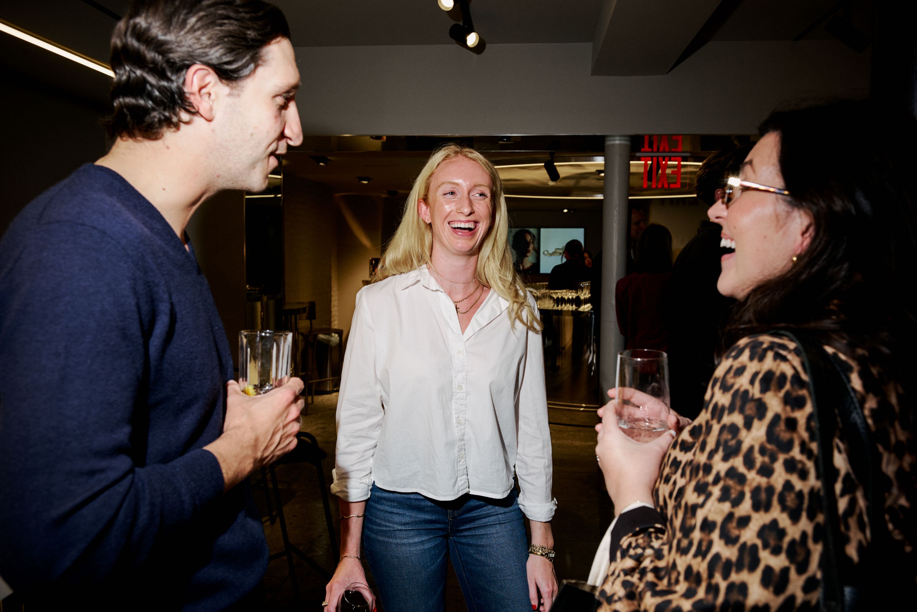 Guests at Mejuri Sip & Shop