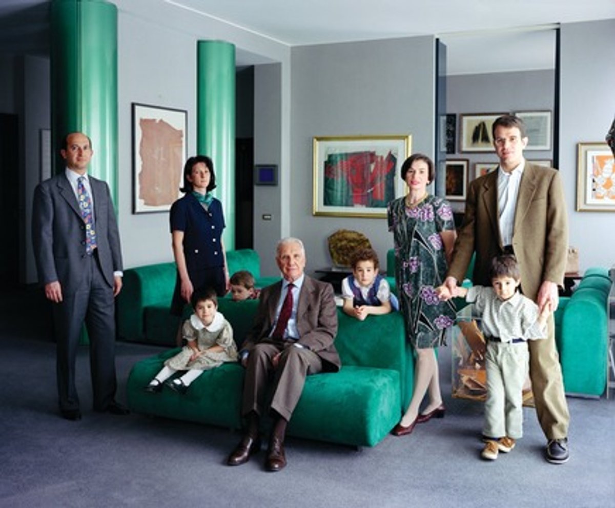 Thomas Struth, The Consolandi Family, Mailand, 1996 (2014) (© Thomas Struth)