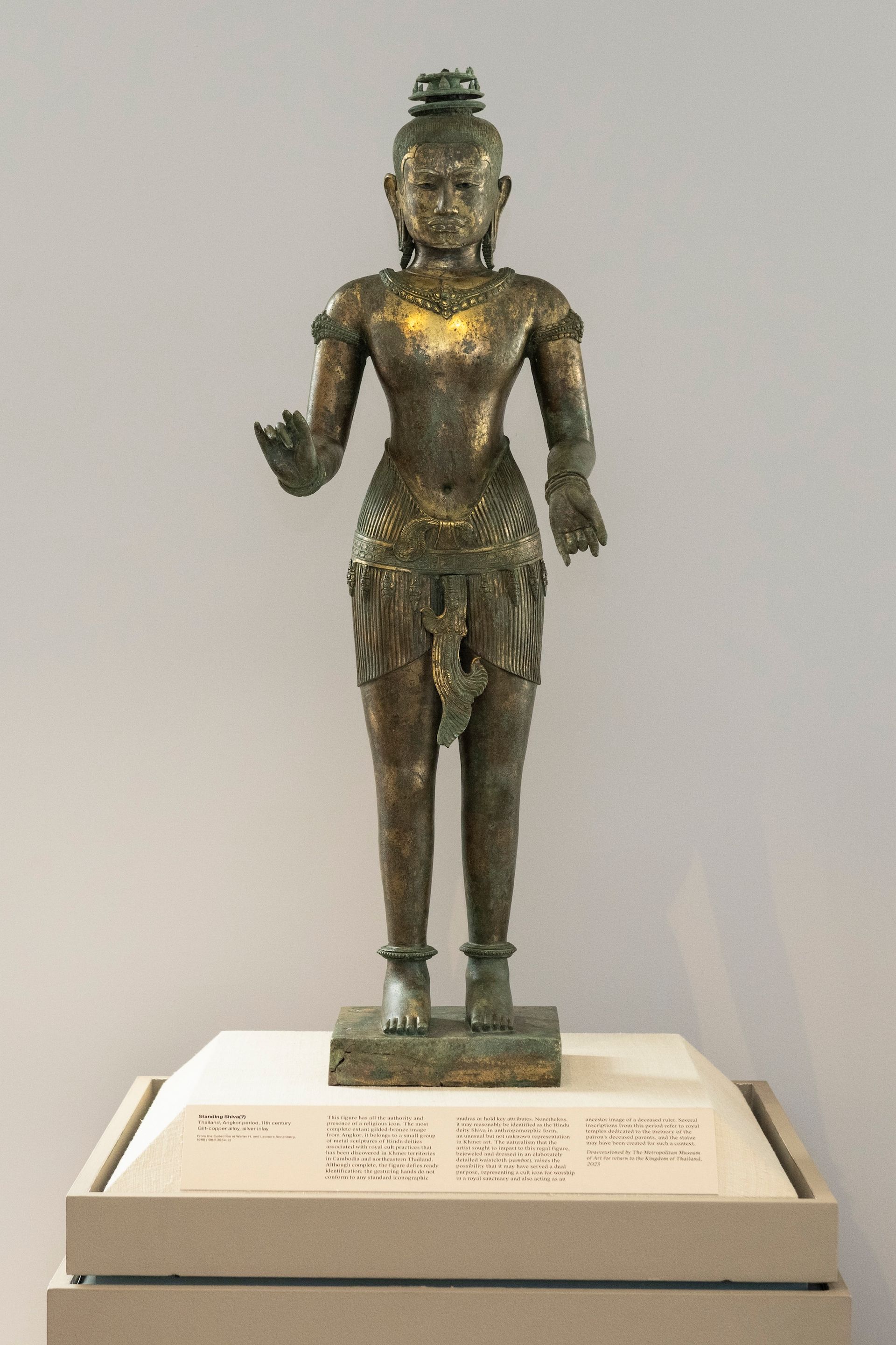Met Museum signs cultural-property agreement with Thailand and returns two statues - Art Newspaper