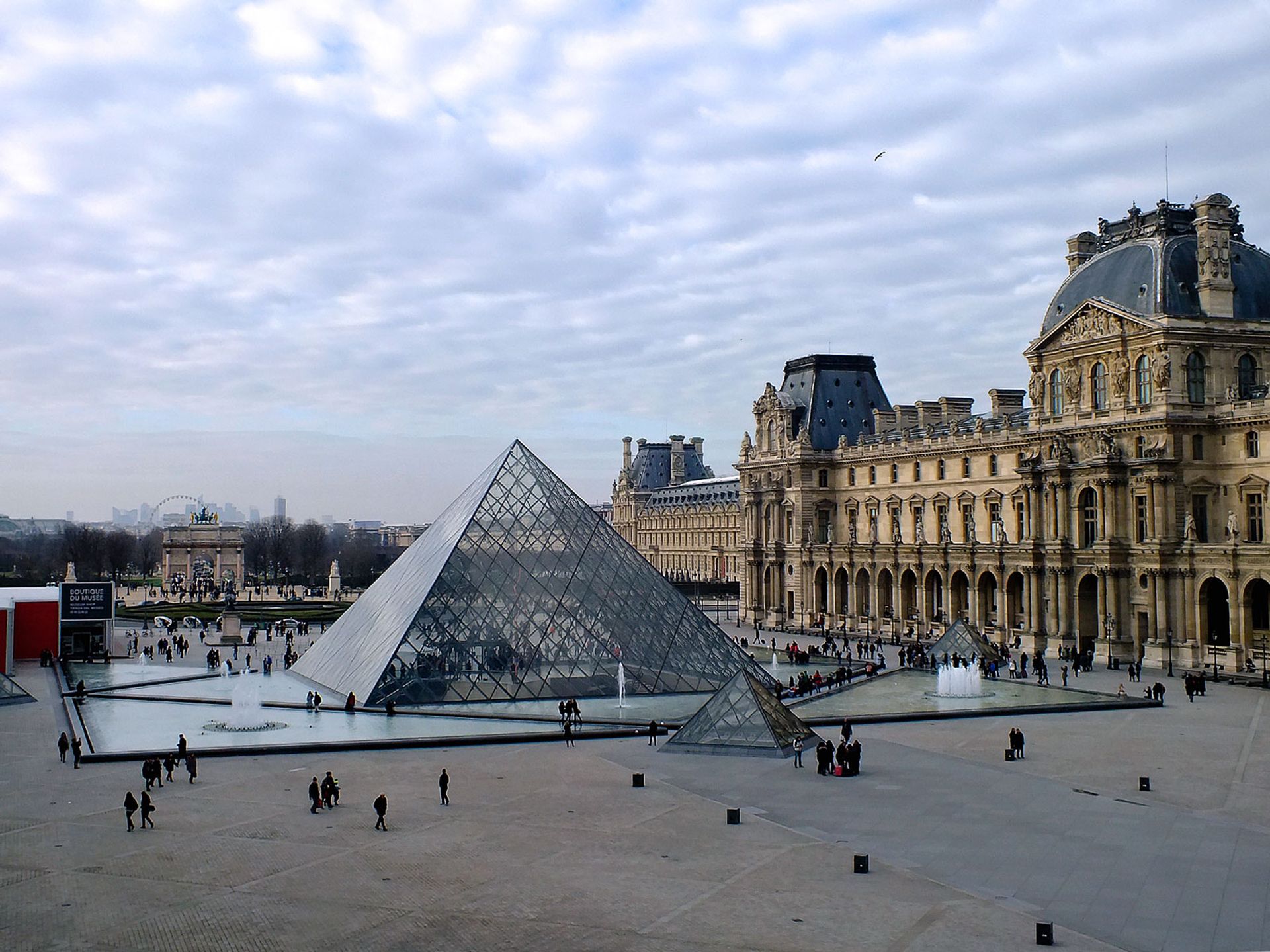 The Louvre has reopened after closing because of Coronavirus © Irina Ledyaeva