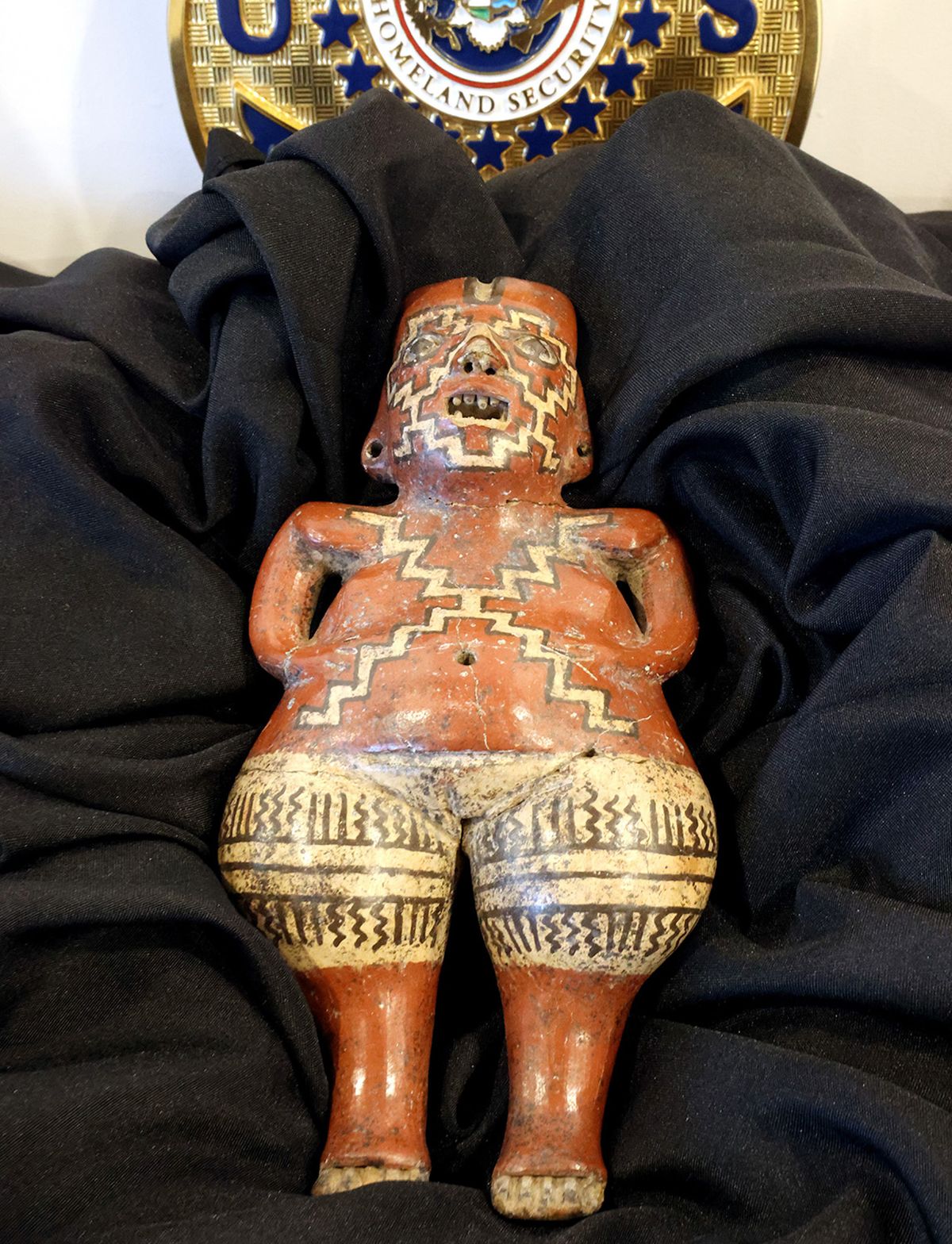 A stolen pre-Hispanic terracotta figurine returned to Mexico last week Photo: Courtesy Homeland Security Investigations (HSI) El Paso
