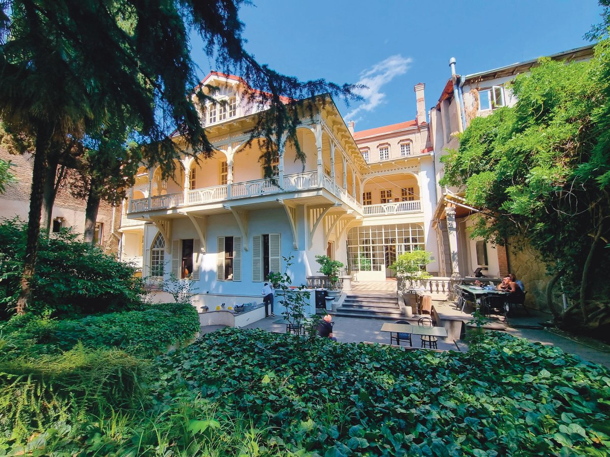 The elegant mansion that is home to the Writers’ House and the Museum of Repressed Writers witnessed some dark events during the Stalinist era Hundnase