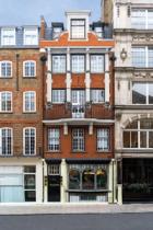 Almine Rech reopens in London with downsized gallery